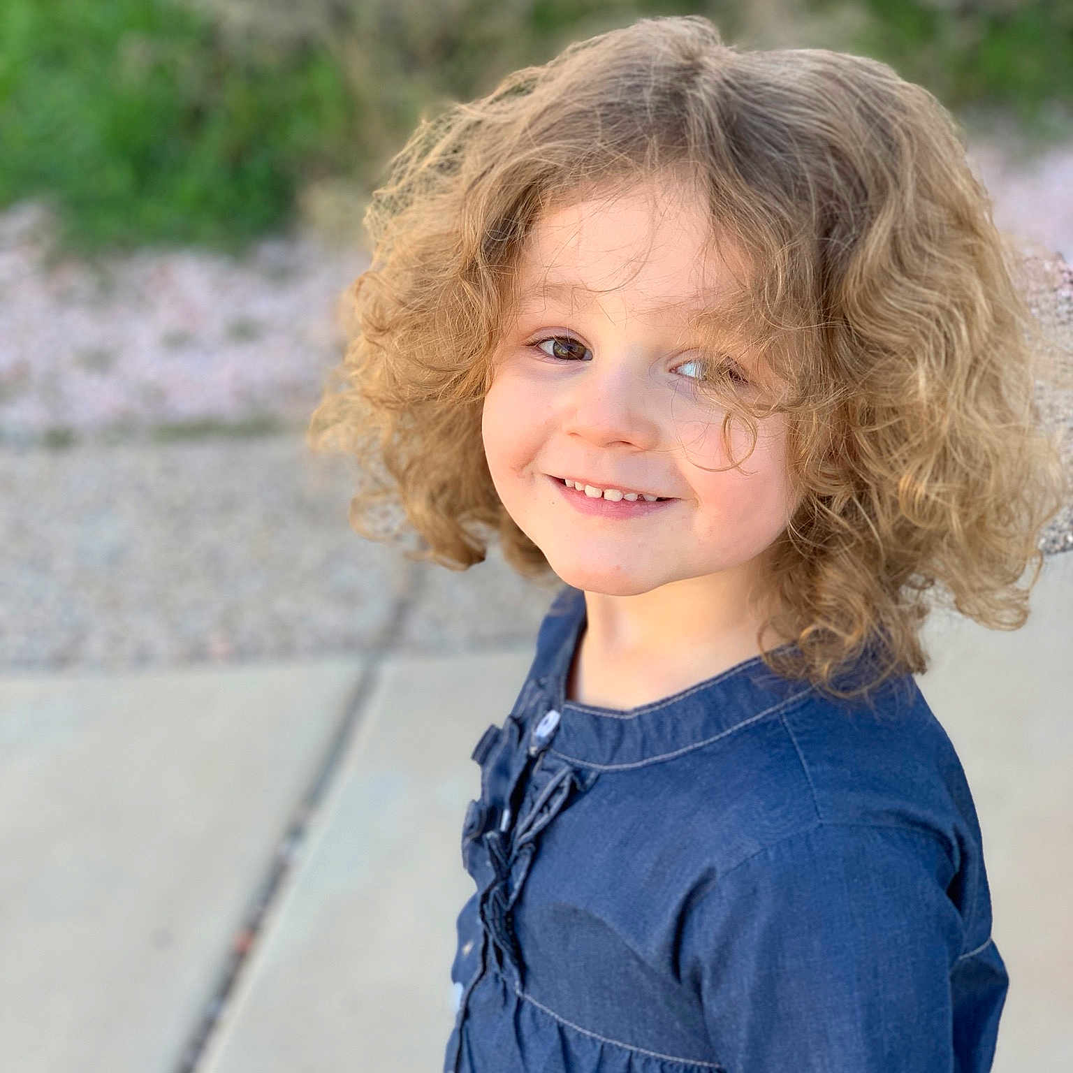 Alymora is registered to the contest to win money with this photo: blond, child, child_model, face, hair, hairstyle, joy, person, photography, portrait, portrait_photography, smile, surfer_hair, vacation