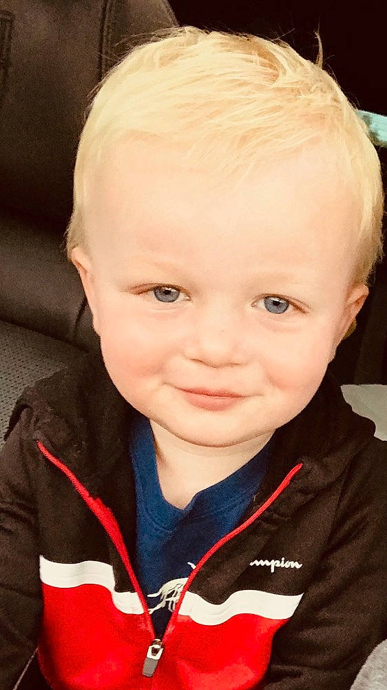 Levi is registered to the contest to win money with this photo: blond, carmine, cheek, child, chin, electric_blue, eyebrow, eyelash, forehead, fun, happy, iris, jacket, joy, nose, person, skin, sleeve, smile, t_shirt