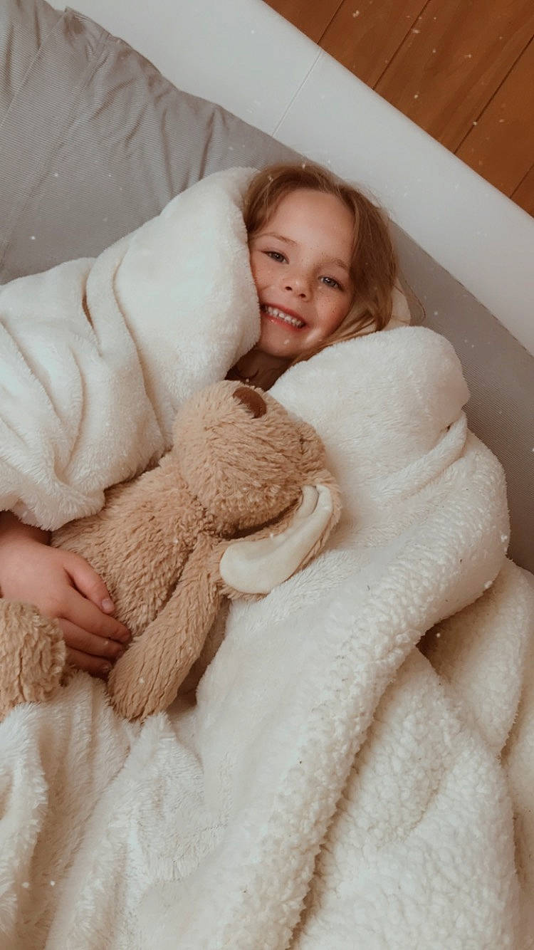Karly is registered to the contest to win money with this photo: baby, baby_sleeping, bedding, blanket, child, comfort, fur, fur_clothing, joy, linens, person, skin, sleep, textile, towel, wool