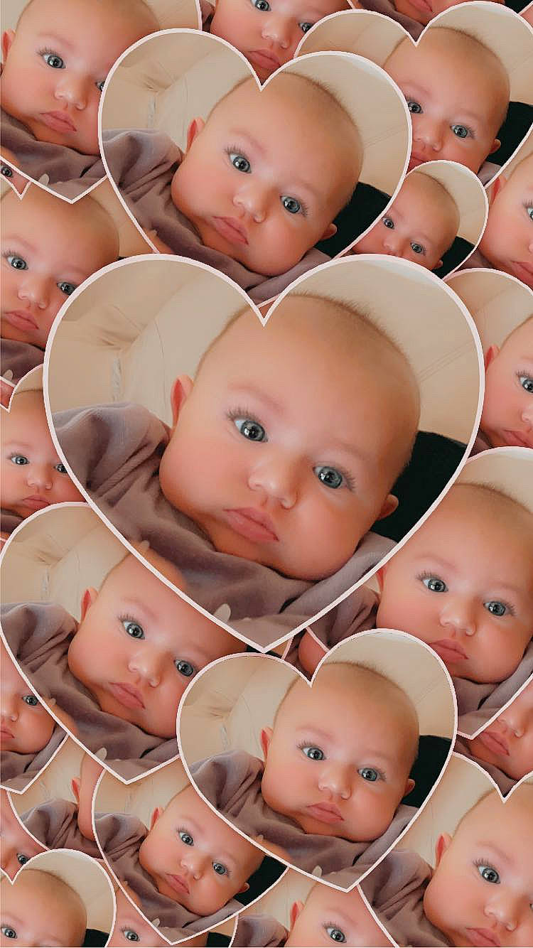 Lorenzo participe au concours pour gagner de l'argent avec cette photo : cheek, child, chin, eye, eyebrow, face, facial_expression, forehead, hairstyle, head, headwear, human, iris, mammal, mouth, nose, organ, person, pink, product
