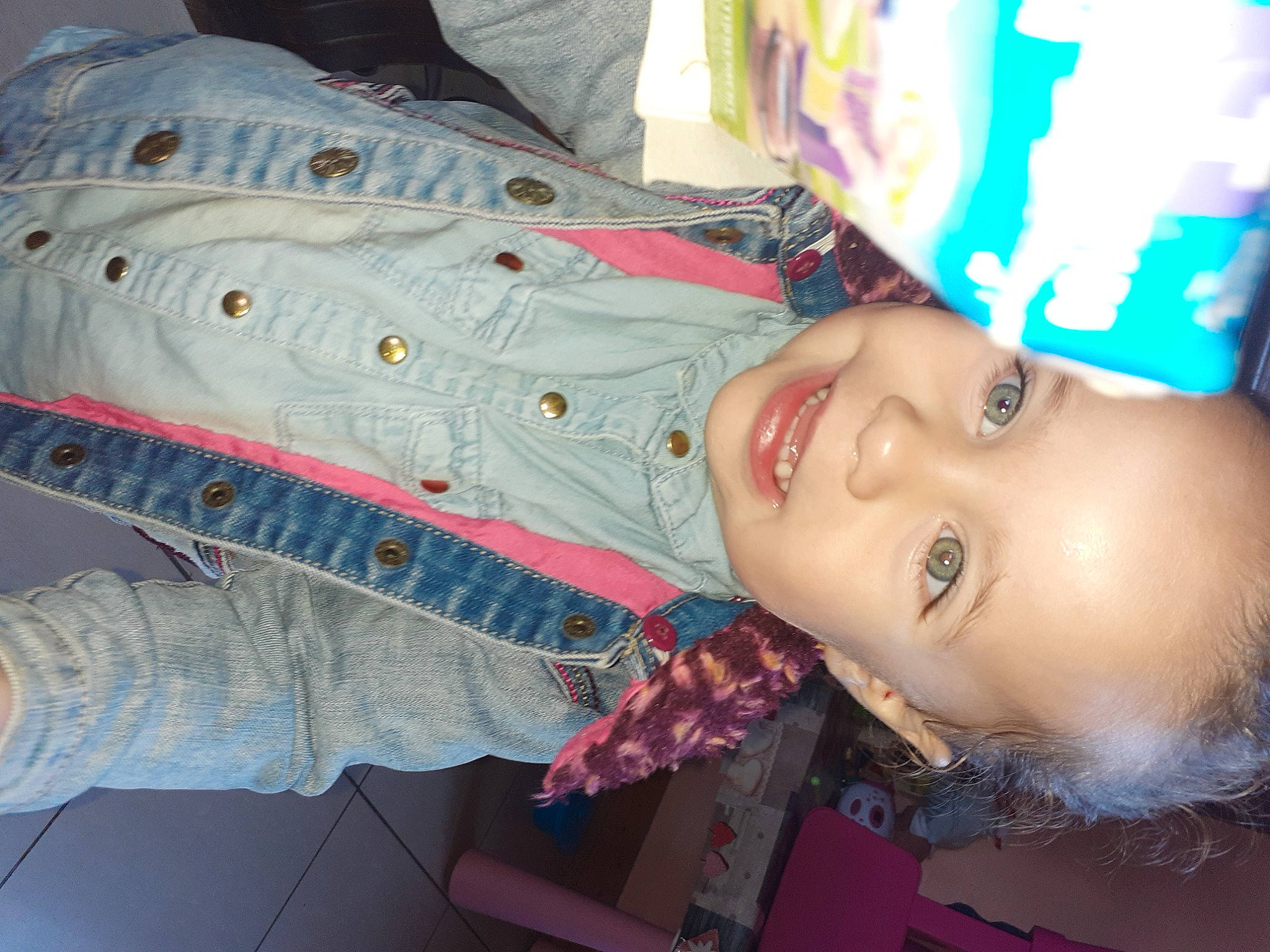 Zaïna a rejoint le concours — aidez-le/la à gagner de superbes lots ! black_hair, cheek, child, cool, eye, fun, lip, mouth, neck, nose, person, pink, skin, smile, toddler