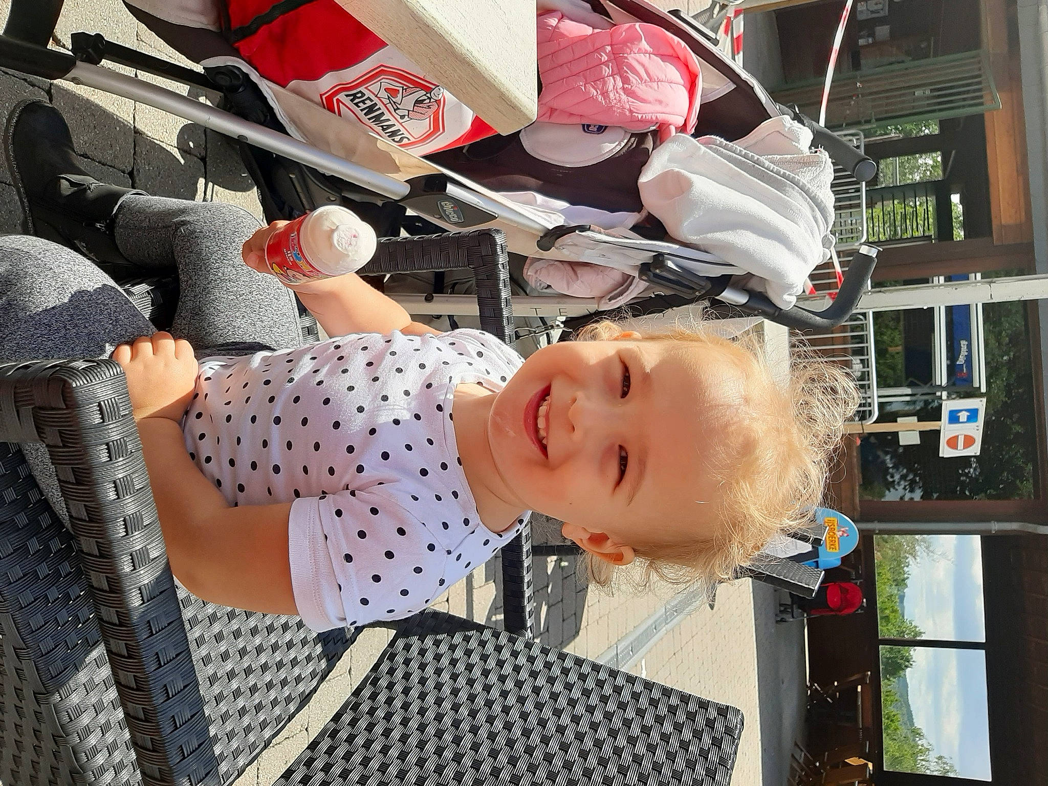 Sofya a rejoint le concours — aidez-le/la à gagner de superbes lots ! baby, baby_toddler_clothing, joy, person, toddler