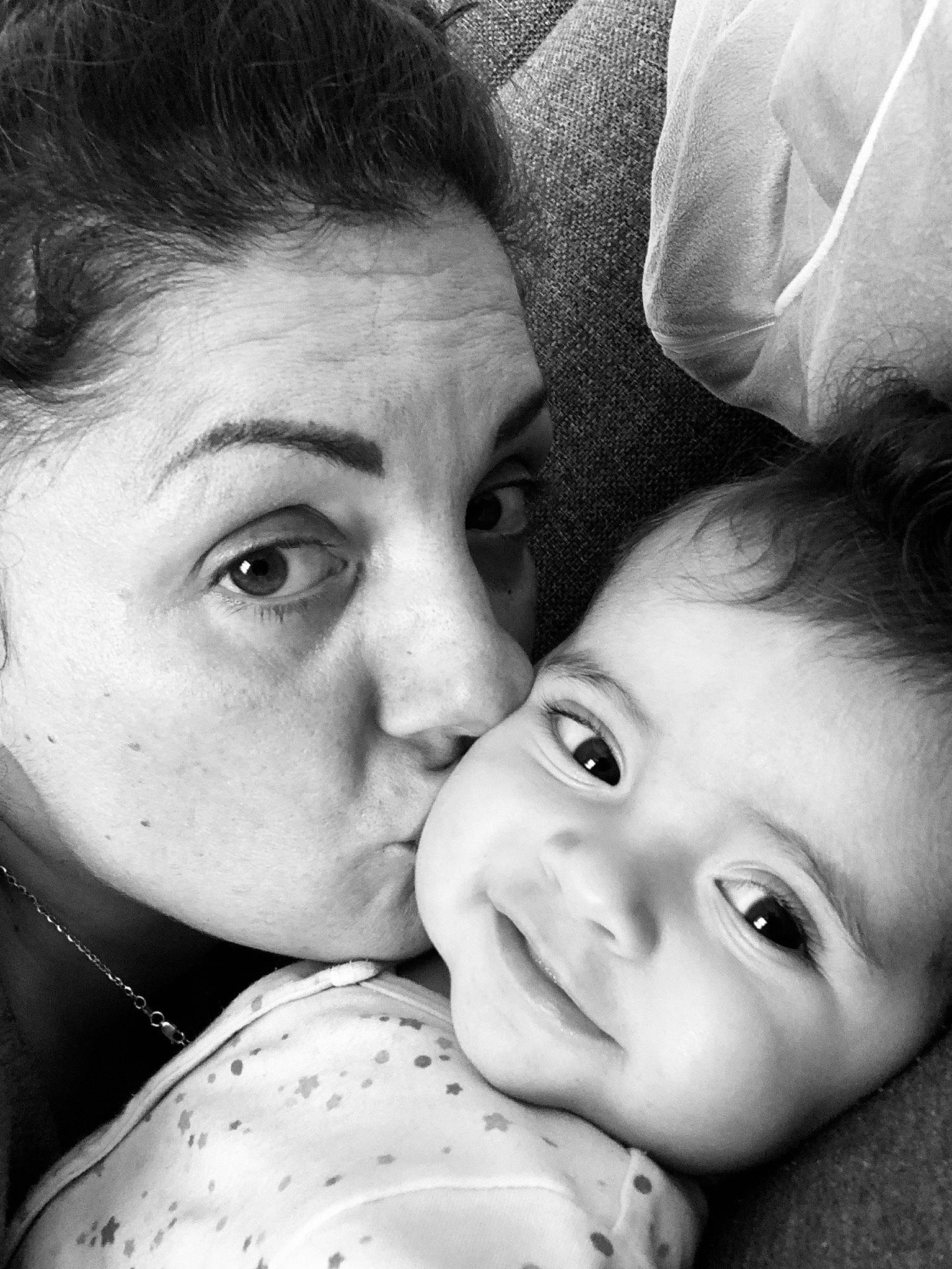 Romane participe au concours pour gagner de l'argent avec cette photo : baby, beauty, black_and_white, cheek, child, eye, face, forehead, head, lip, love, monochrome, monochrome_photography, nose, people, person, photograph, skin, smile, snapshot