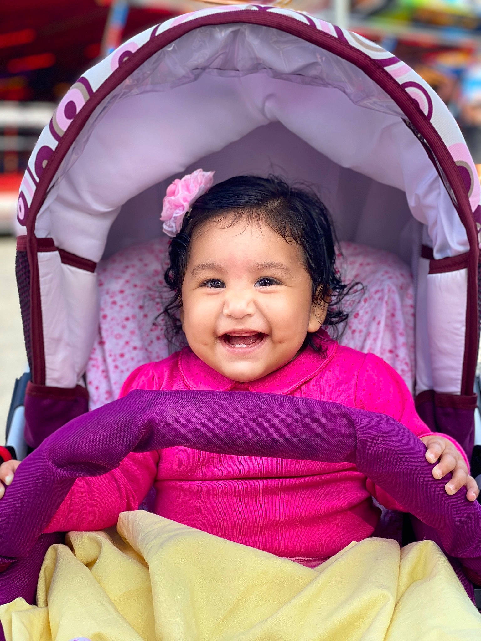 Maitê a rejoint le concours — aidez-le/la à gagner de superbes lots ! baby, baby_carriage, baby_products, cheek, child, eye, fun, joy, magenta, person, pink, product, skin, smile, toddler