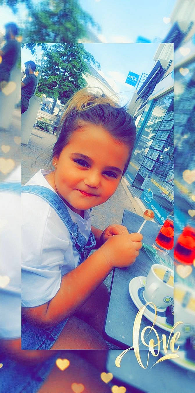 Nolya participe au concours pour gagner de l'argent avec cette photo : blue, child, cool, fun, happy, joy, leisure, nose, person, photography, play, recreation, sky, smile, summer, toddler, vacation, world