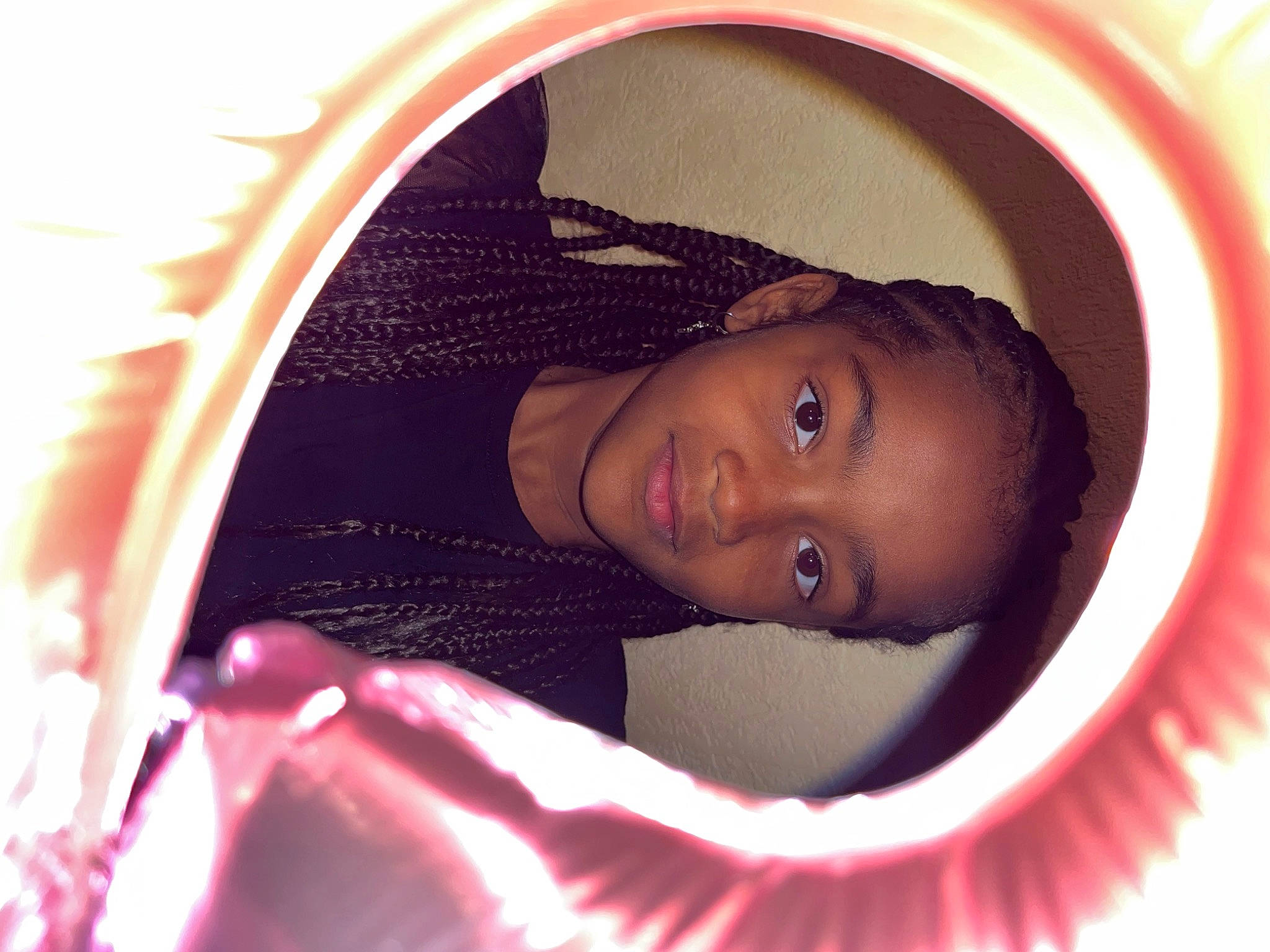 Liyah a rejoint le concours — aidez-le/la à gagner de superbes lots ! black_hair, cheek, eyebrow, eyelash, flash_photography, fun, hair, hairstyle, happy, head, iris, joy, lip, magenta, mouth, nose, person, pink, skin, tints_and_shades