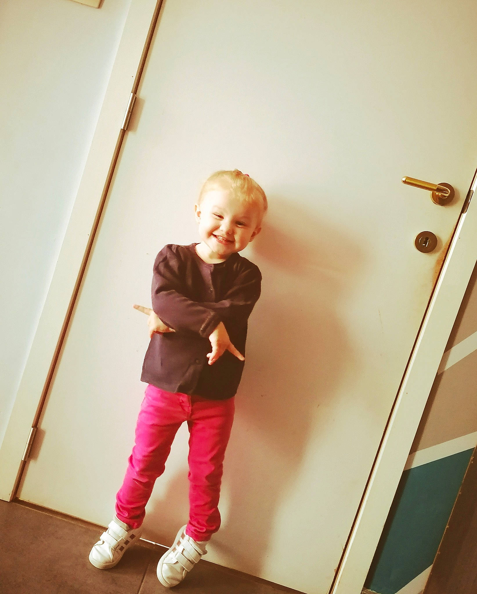 Aria participe au concours pour gagner de l'argent avec cette photo : boot, ceiling, floor, flooring, fun, happy, hardwood, human_leg, joy, knee, leg, magenta, person, room, shoulder, sleeve, smile, sneakers, stairs, thigh