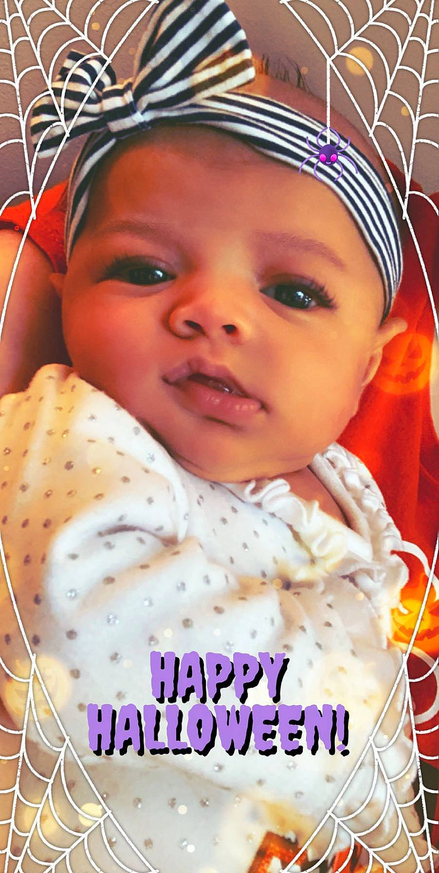 Violeta is registered to the contest to win money with this photo: baby, cheek, child, child_model, forehead, hair_accessory, headband, headgear, nose, person, photo_caption, photography, smile, toddler