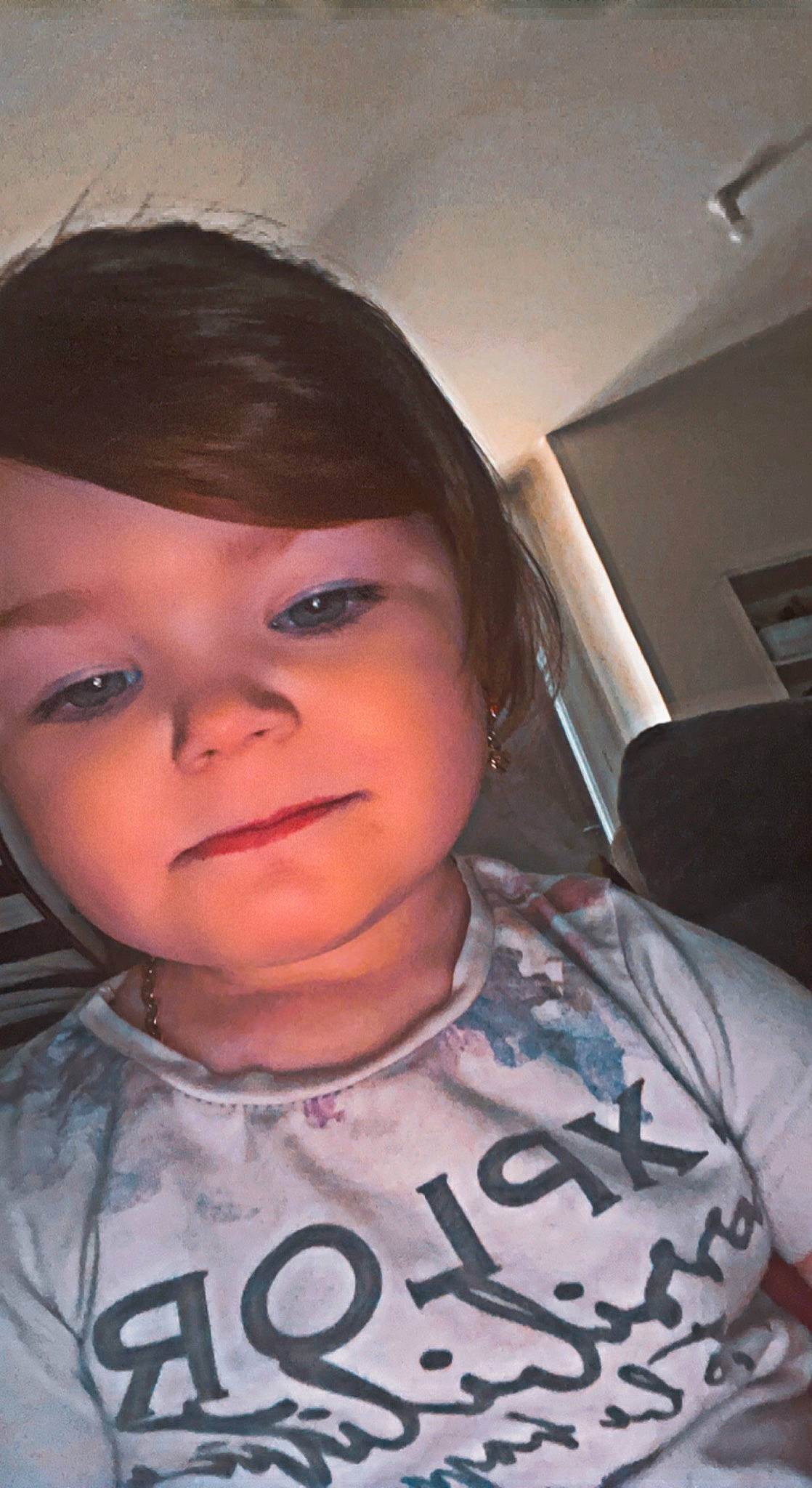 Shaïnna a rejoint le concours — aidez-le/la à gagner de superbes lots ! black_hair, cheek, chin, cool, ear, eyebrow, eyelash, flash_photography, forehead, hairstyle, happy, iris, jaw, lip, mouth, nose, person, skin, smile, t_shirt