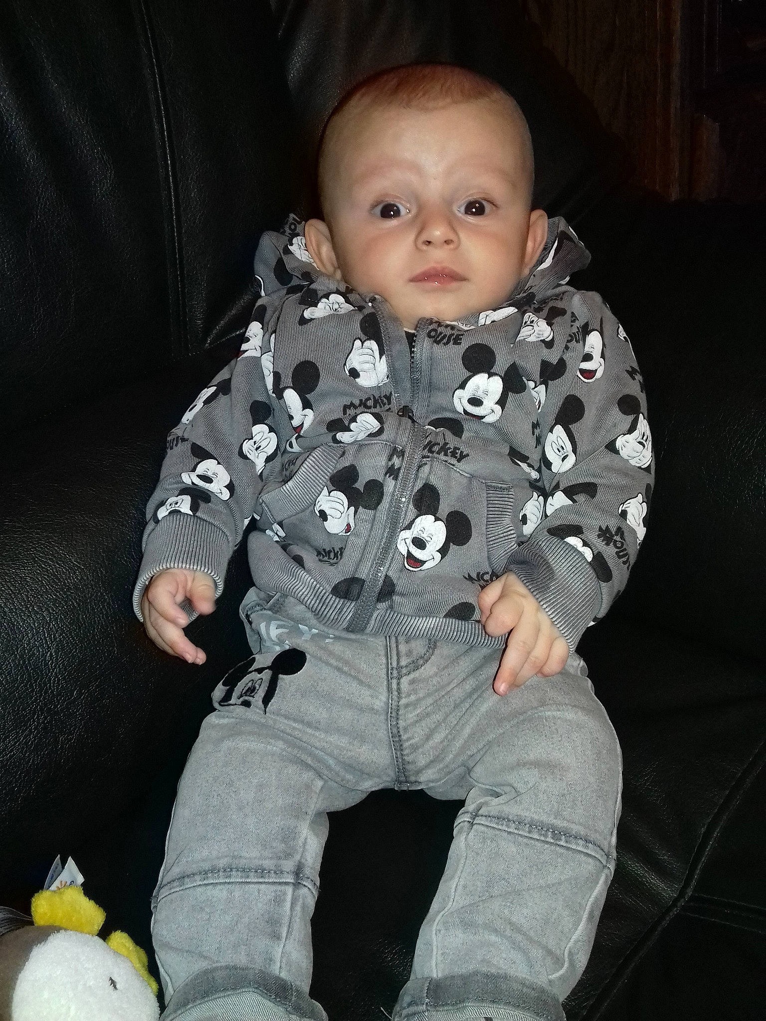 Mikaël a rejoint le concours — aidez-le/la à gagner de superbes lots ! boy, child, cool, day, infant, outerwear, person, product, sitting, skin, smile, textile, toddler