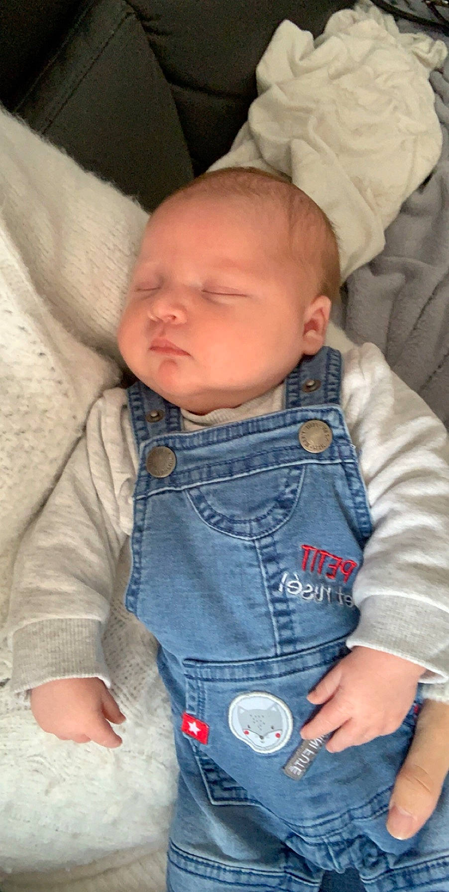 Logann a rejoint le concours — aidez-le/la à gagner de superbes lots ! baby, baby_products, cheek, child, person, product, skin, toddler