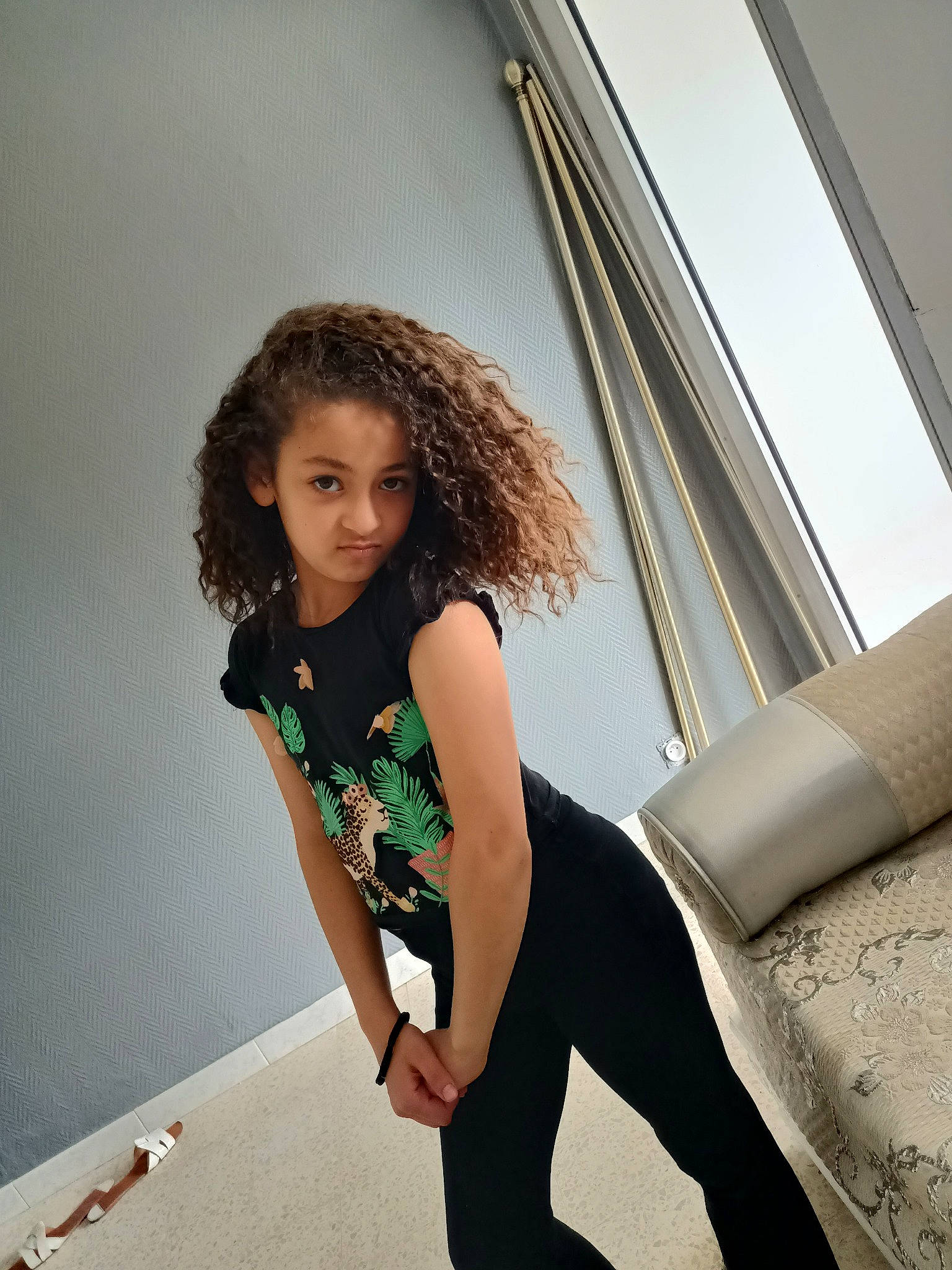 Jade Lina participe au concours pour gagner de l'argent avec cette photo : black_hair, cool, eyewear, fashion, fashion_design, fashion_model, flash_photography, joint, knee, leg, lip, long_hair, neck, person, shoulder, skin, standing, street_fashion, thigh, tints_and_shades