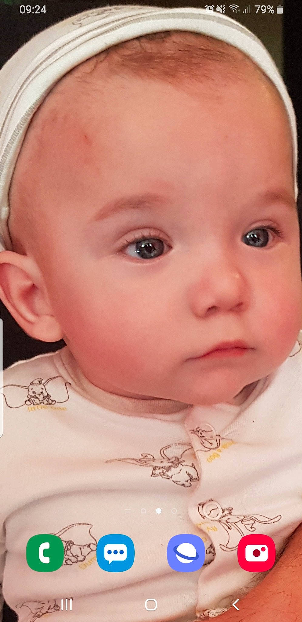 Tiago a rejoint le concours — aidez-le/la à gagner de superbes lots ! baby, cheek, child, chin, close_up, ear, eye, eyebrow, eyelash, face, forehead, head, iris, lip, mouth, neck, nose, person, pink, skin