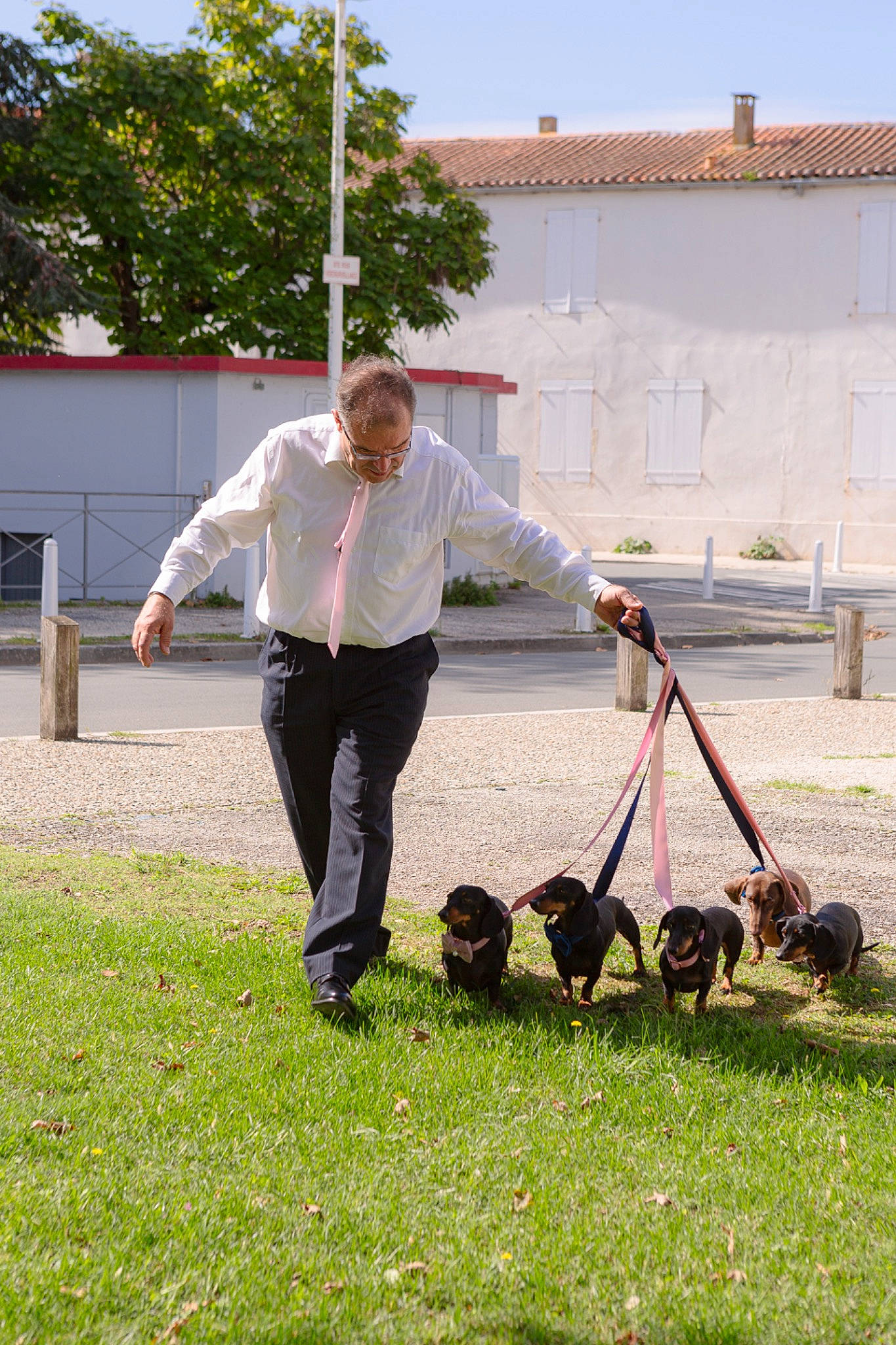 Les Amours a rejoint le concours — aidez-le/la à gagner de superbes lots ! event, fun, grass, grassland, happy, landscape, lawn, leisure, pasture, people_in_nature, plant, recreation, sky, soil, tree, wheel, wood, yard
