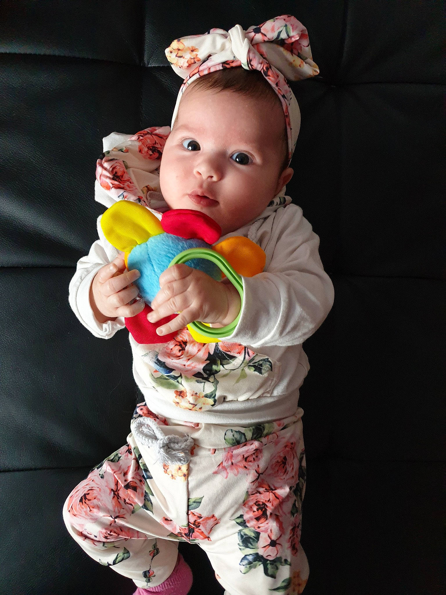 Elena a rejoint le concours — aidez-le/la à gagner de superbes lots ! baby, baby_toddler_clothing, child, person, play, toddler