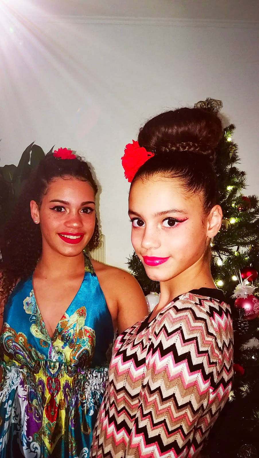 Tiffanny a rejoint le concours — aidez-le/la à gagner de superbes lots ! beauty, fashion, fashion_design, flower, fun, girl, hair, hair_coloring, hairstyle, haute_couture, human_hair_color, joy, lady, model, person, smile, tradition