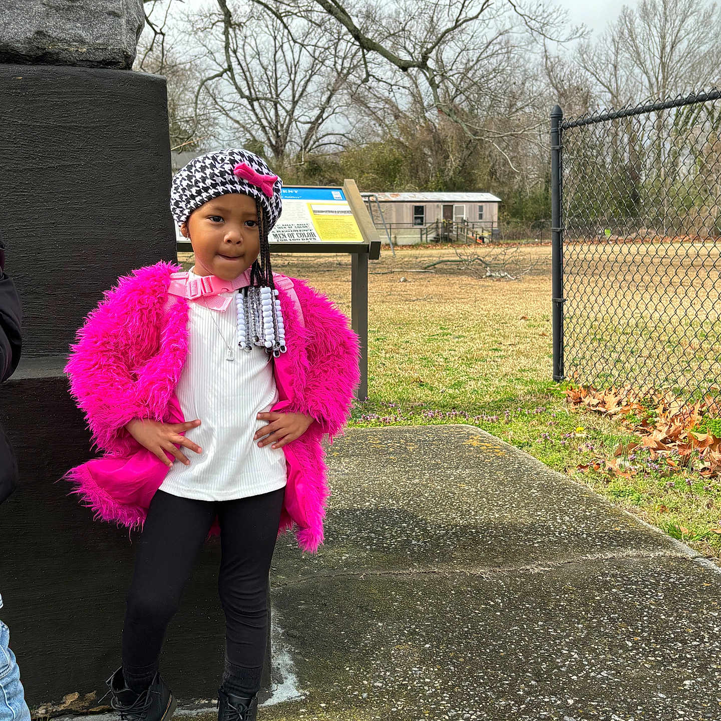 Mulaan is registered to the contest to win money with this photo: beanie, bonnet, cap, child, clothing, coat, face, female, footwear, girl, glove, hat, head, knitwear, pants, path, person, shoe, sweater, walkway