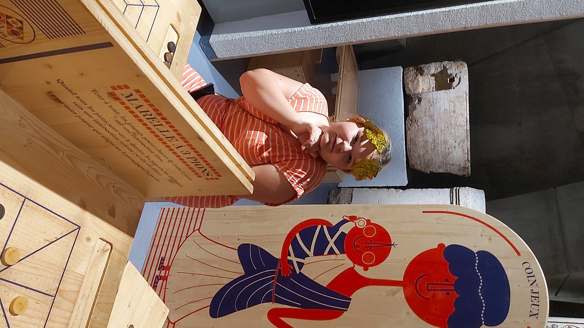 Loryne participe au concours pour gagner de l'argent avec cette photo : advertising, art, building, carmine, design, eyewear, flooring, fun, graphics, headwear, house, leisure, mural, orange, painting, pattern, person, red, room, visual_arts