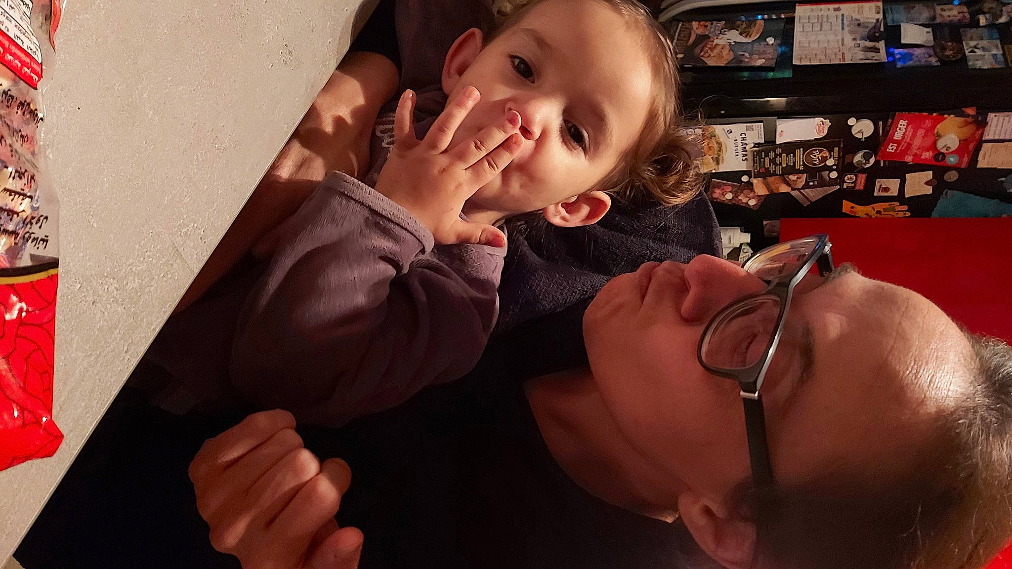 Louna a rejoint le concours — aidez-le/la à gagner de superbes lots ! cheek, eyelash, finger, flash_photography, fun, gesture, hairstyle, hand, happy, interaction, jaw, lip, mouth, neck, nose, organ, person, skin, smile, snapshot