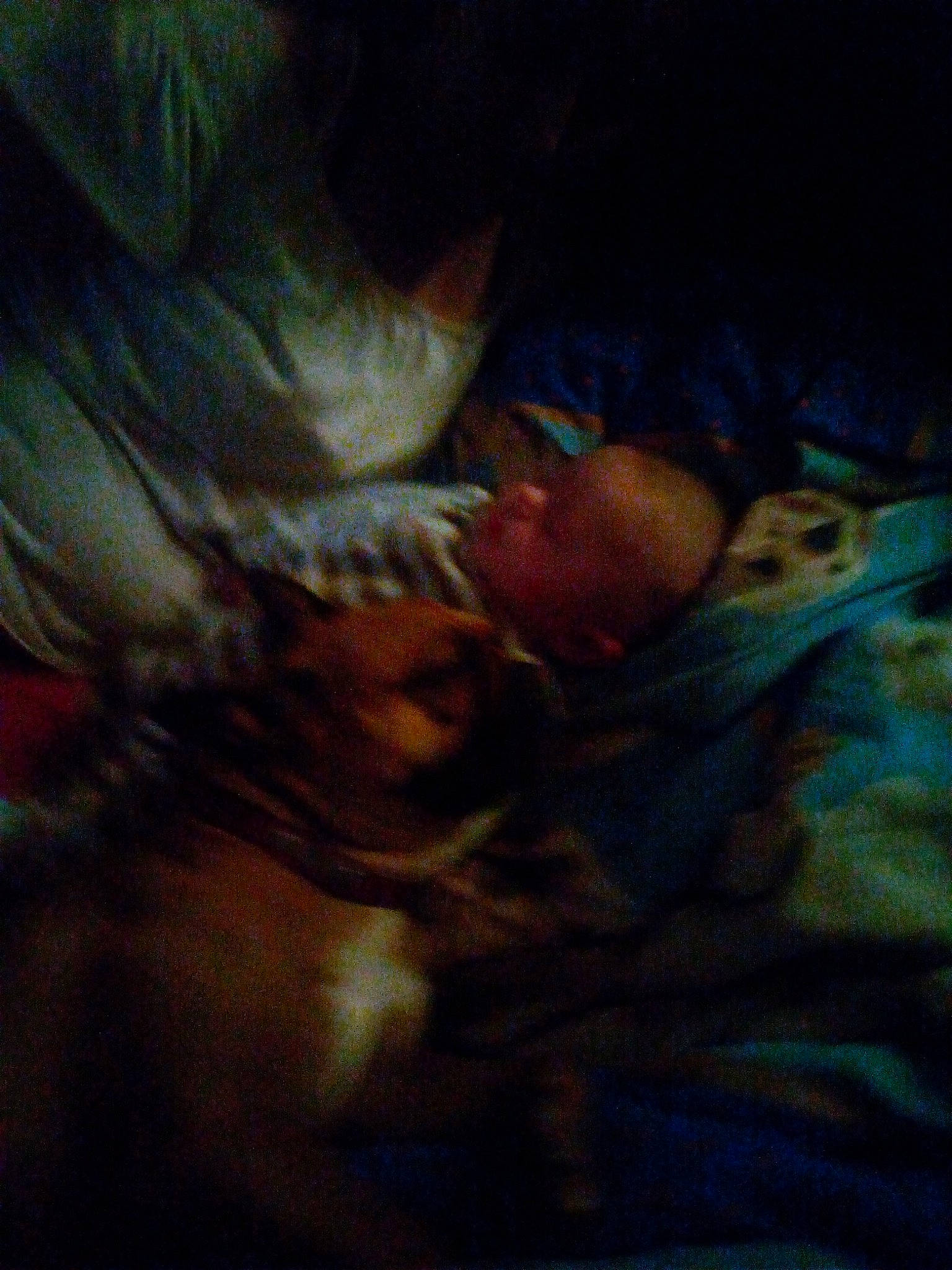 Ryo participe au concours pour gagner de l'argent avec cette photo : baby, bedtime, birth, child, darkness, flesh, nap, sleep