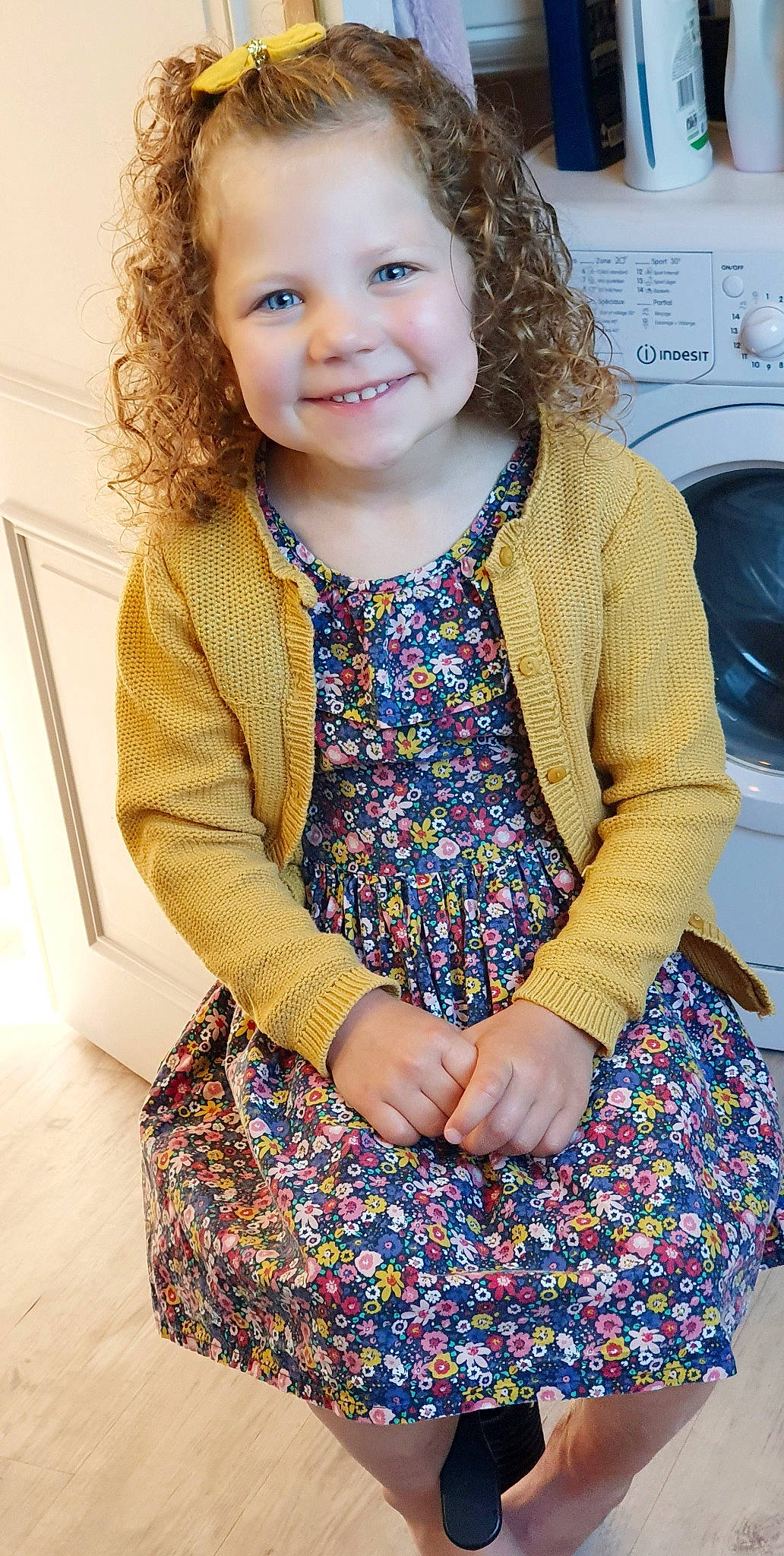 Louna a rejoint le concours — aidez-le/la à gagner de superbes lots ! baby_toddler_clothing, clothing, dress, eye, face, fashion, happy, head, iris, joy, lip, neck, one_piece_garment, person, skin, sleeve, smile, street_fashion, textile, toddler
