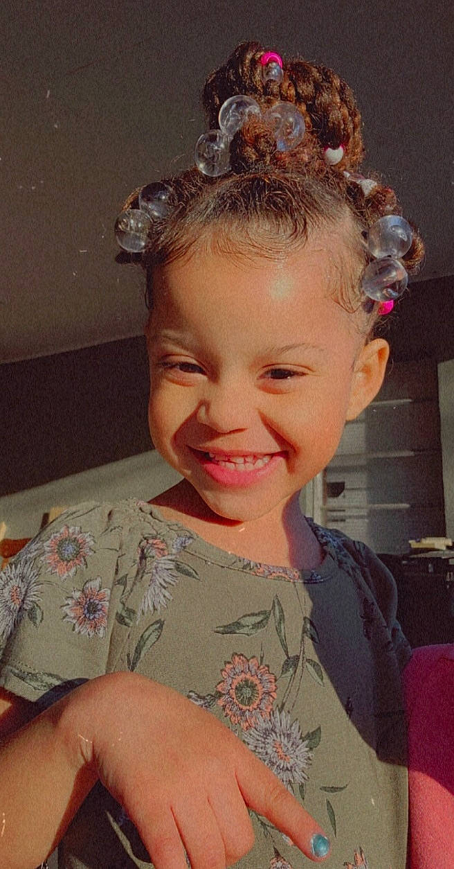 Nevaeh is registered to the contest to win money with this photo: cheek, chin, ear, eye, eyebrow, face, facial_expression, forehead, hair, hairstyle, head, human_body, joy, lip, mouth, neck, nose, organ, person, skin