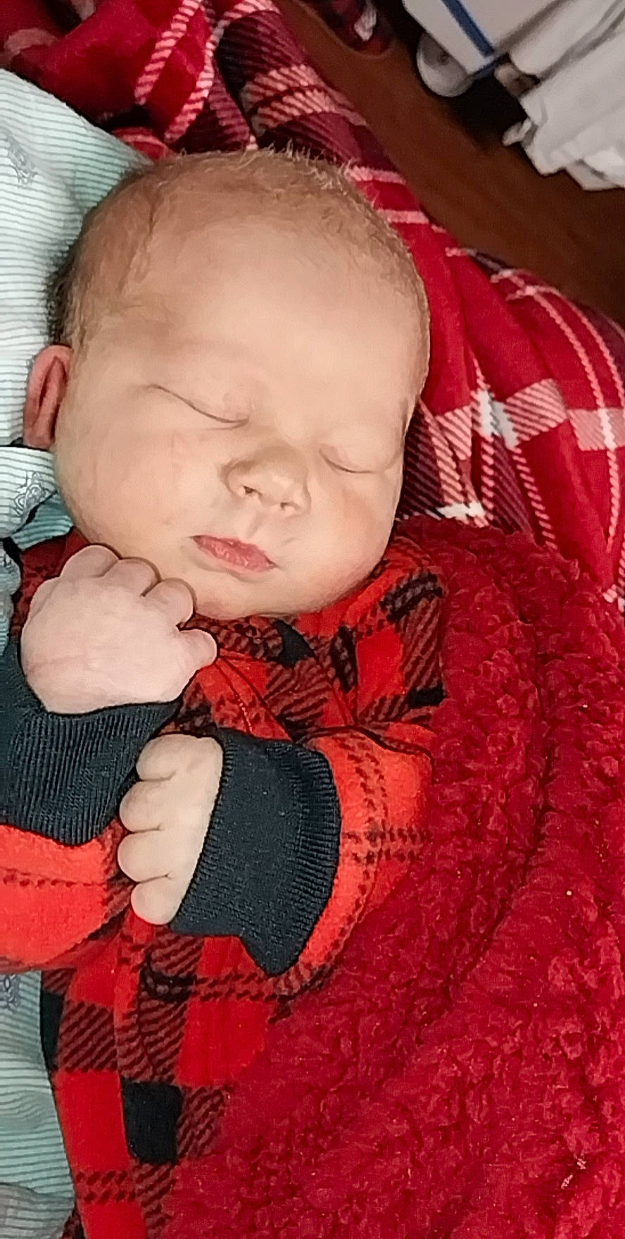 Damien is registered to the contest to win money with this photo: baby, baby_sleeping, baby_toddler_clothing, cheek, chin, comfort, eyebrow, finger, gesture, hand, happy, iris, lip, mouth, nose, person, pink, skin, sleeve, textile