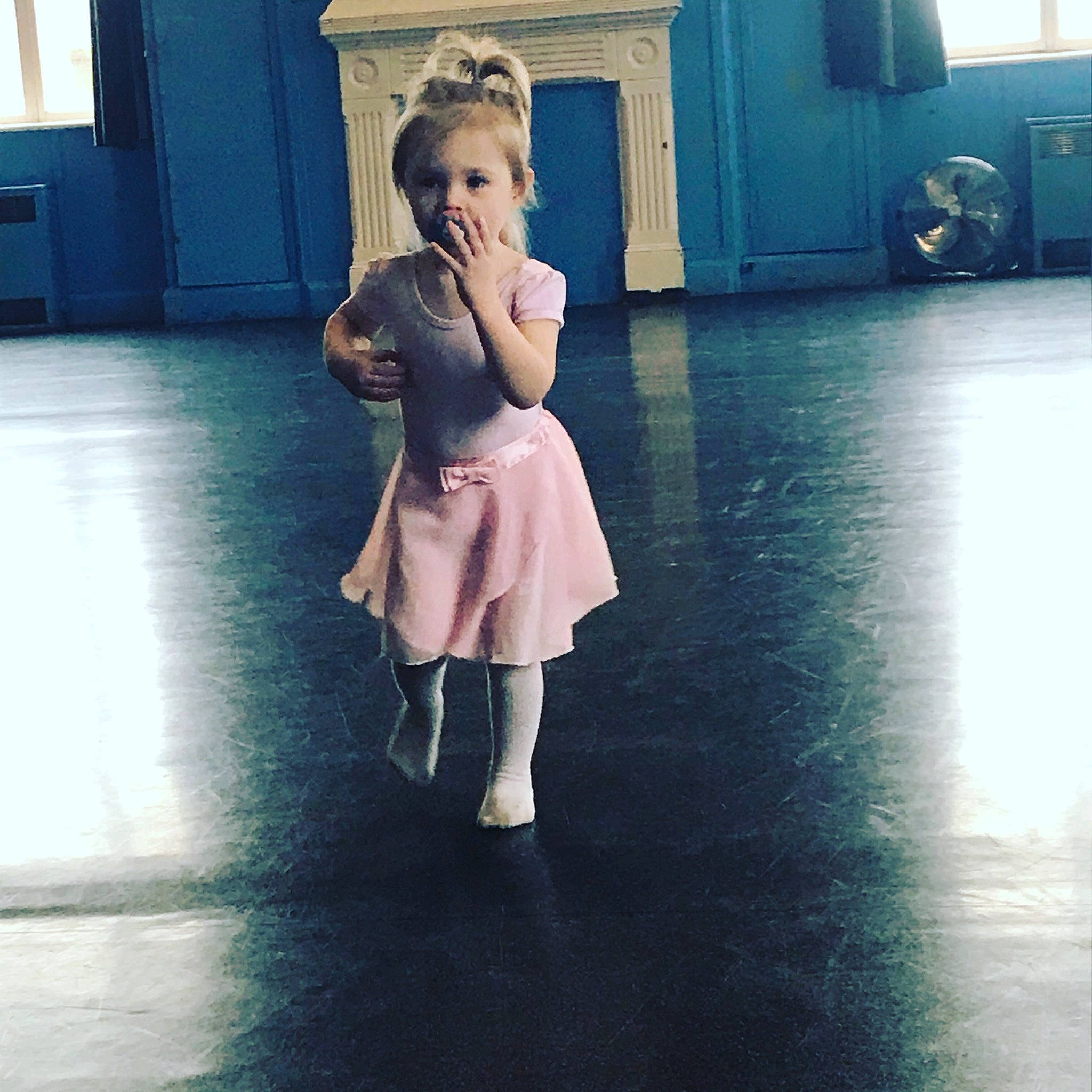 Scarlett is registered to the contest to win money with this photo: ballet, ballet_dancer, ballet_tutu, beauty, blue, child, clothing, dance, dress, fashion, footwear, leg, person, photograph, pink, pointe_shoe, shoe, shoulder, snapshot, sportswear