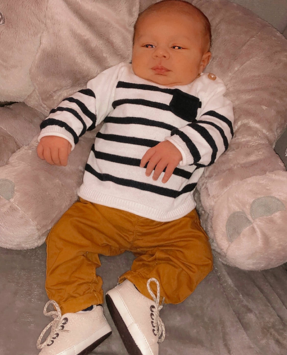 Maëlan participe au concours pour gagner de l'argent avec cette photo : baby, baby_products, baby_toddler_clothing, child, person, product, sleeve, toddler