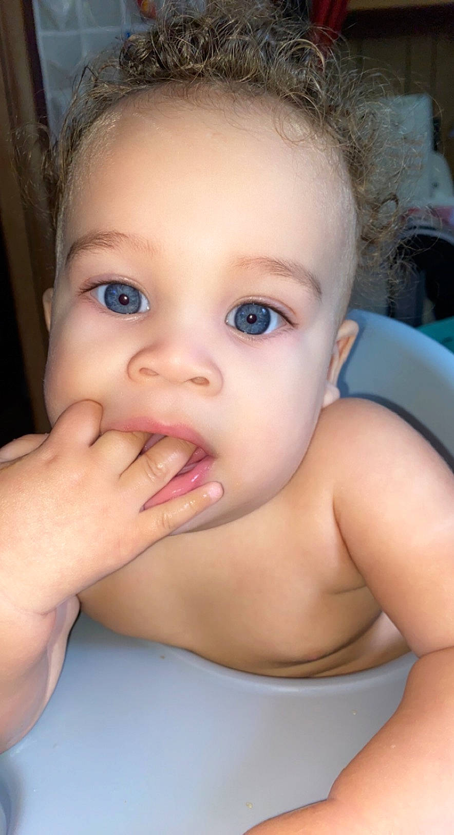 Jamie joined the competition — help win amazing prizes! cheek, chin, ear, eye, eyebrow, eyelash, facial_expression, forehead, gesture, hairstyle, hand, human_body, iris, joint, lip, mouth, muscle, neck, nose, person