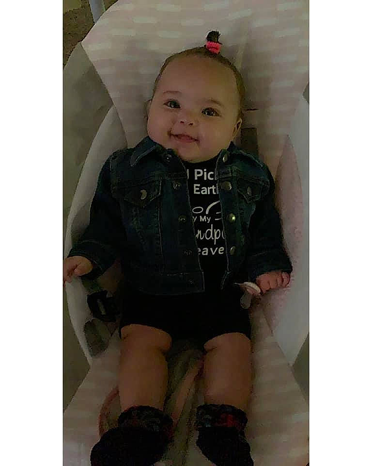 Kamarii is registered to the contest to win money with this photo: baby, baby_toddler_clothing, beige, cheek, child, footwear, fur, jacket, joint, joy, khaki, knee, leg, outerwear, person, shoe, sleeve, t_shirt, toddler