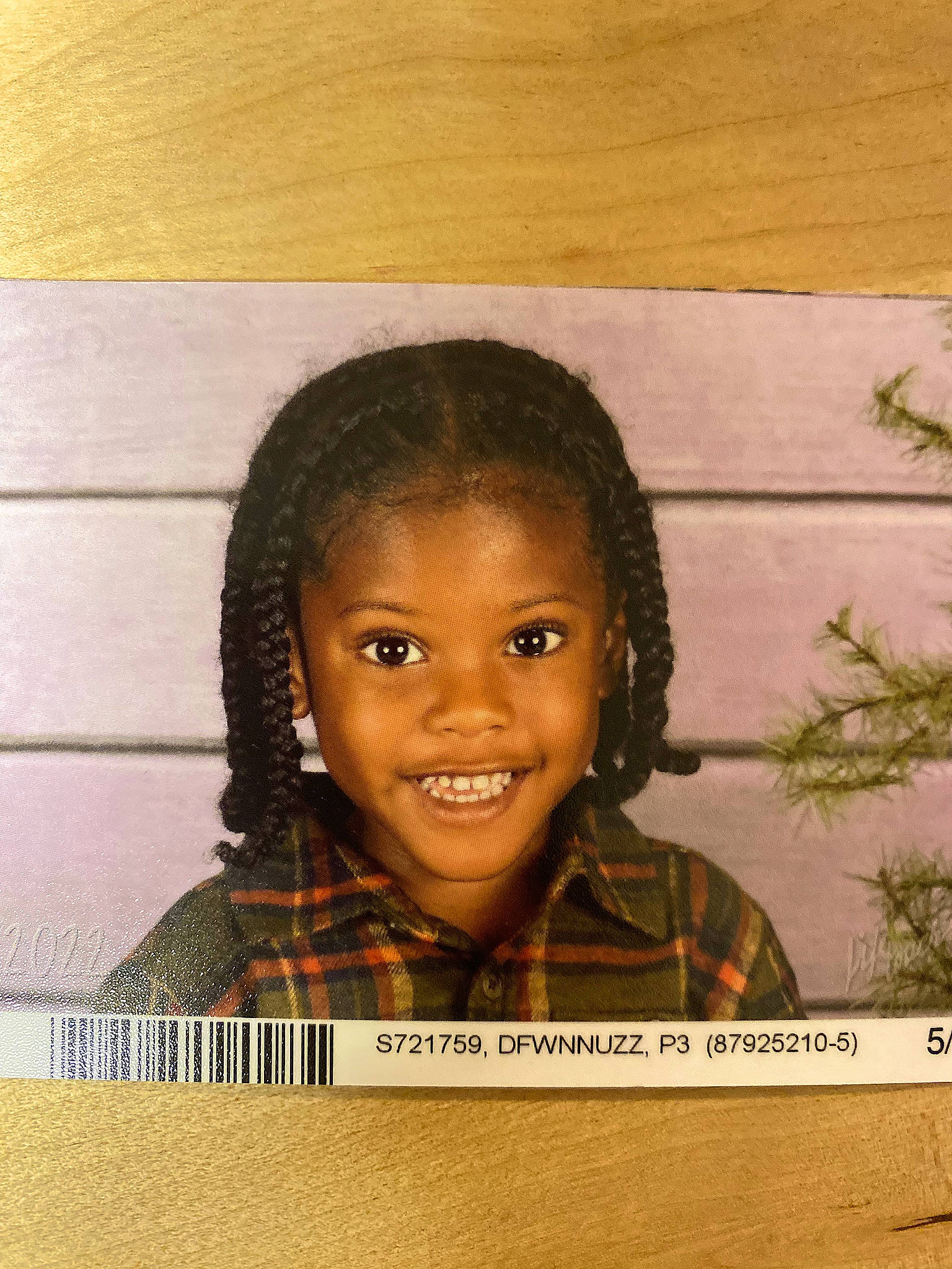 Ace is registered to the contest to win money with this photo: adaptation, audio_equipment, brown, cheek, child, cornrows, dreadlocks, forehead, fun, happy, jewellery, jheri_curl, joy, lace_wig, laugh, person, portrait_photography, smile, wood