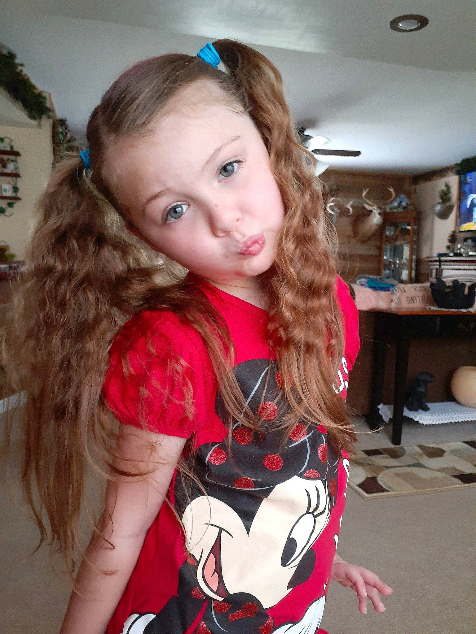 Hailee is registered to the contest to win money with this photo: art, beauty, chair, child, eyelash, fashion, fashion_design, fun, hair, hairstyle, head, human_body, human_leg, lip, long_hair, neck, pattern, person, sleeve, t_shirt