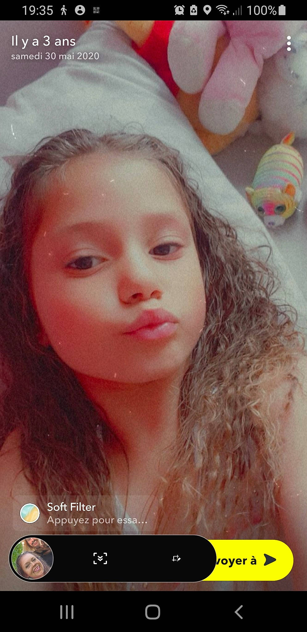 Kelya a rejoint le concours — aidez-le/la à gagner de superbes lots ! beauty, blond, brown_hair, cheek, eyebrow, eyelash, face, flash_photography, fun, happy, iris, jaw, layered_hair, lip, lipstick, long_hair, mouth, nose, person, skin