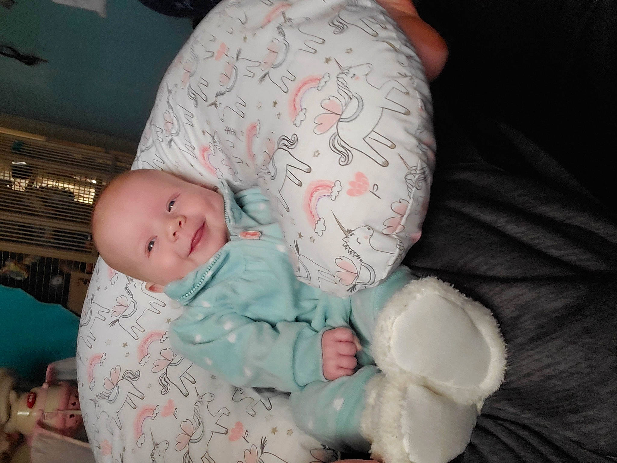 Sydney is registered to the contest to win money with this photo: baby, birth, child, head, joy, person, skin, sleep, toddler