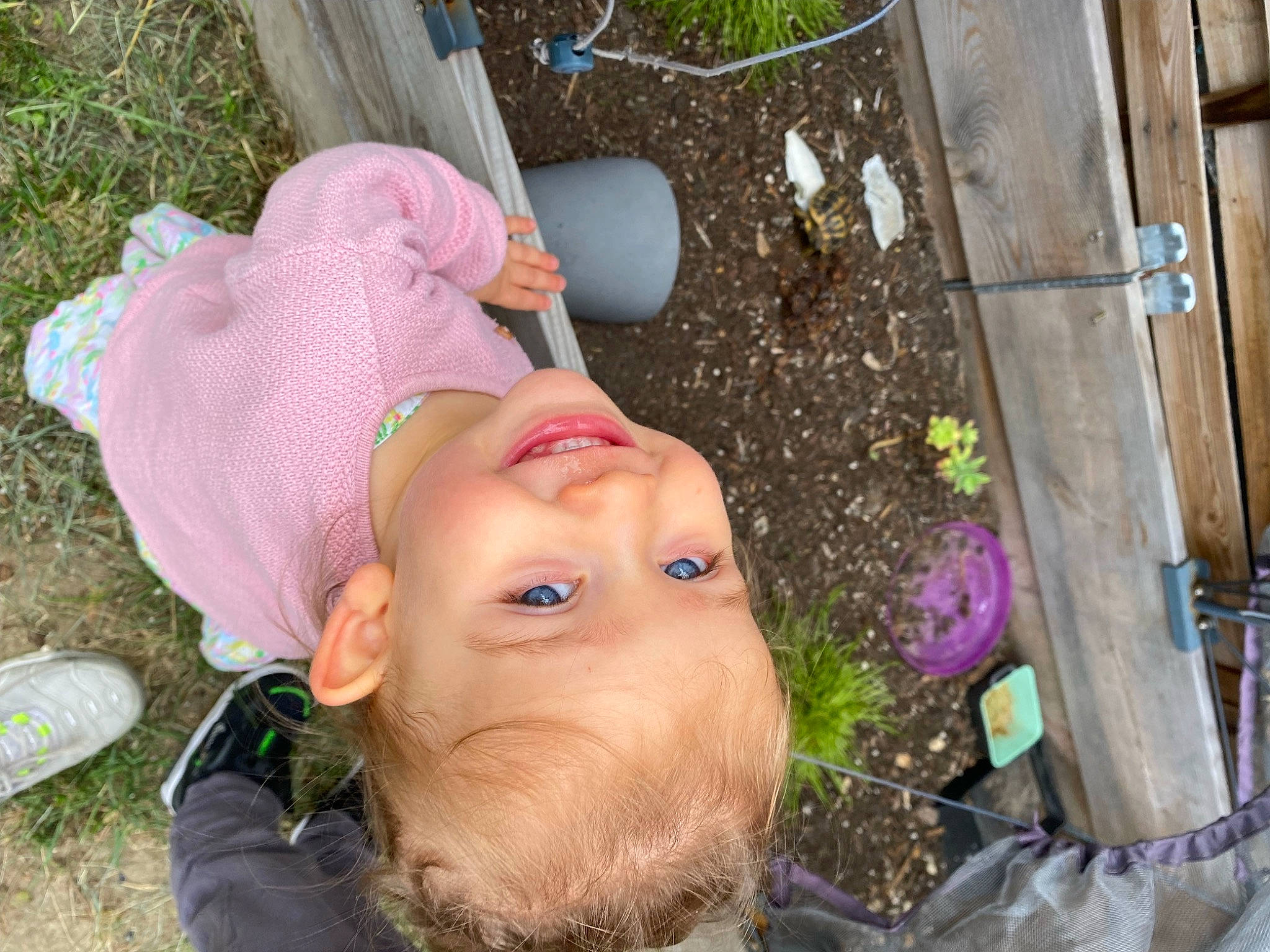 Lyana participe au concours pour gagner de l'argent avec cette photo : baby, baby_toddler_clothing, cap, cheek, child, fashion_accessory, fun, grass, happy, hat, joy, leisure, lip, nose, people_in_nature, person, pink, plant, smile, sun_hat