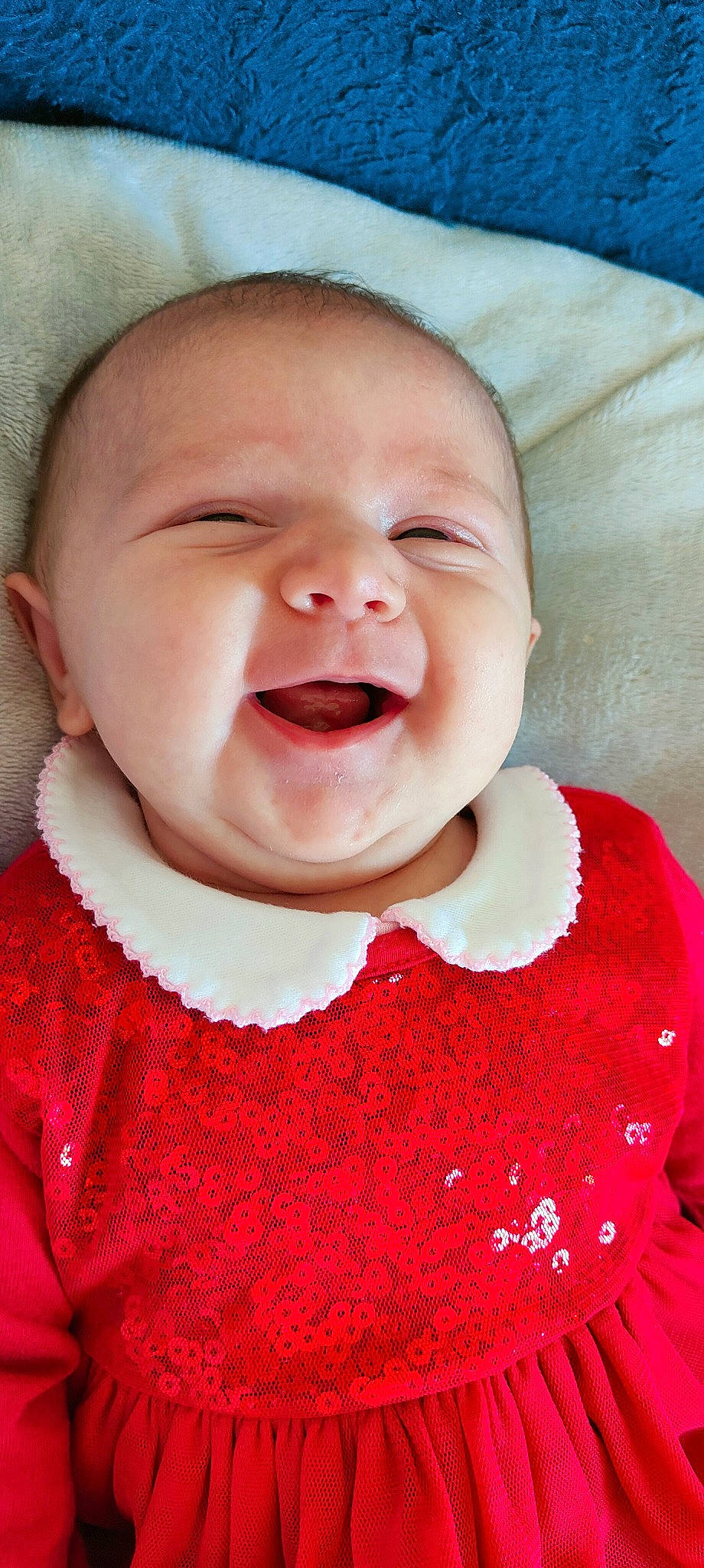 Diana a rejoint le concours — aidez-le/la à gagner de superbes lots ! baby, baby_toddler_clothing, cheek, chin, clothing, eye, face, happy, head, iris, lip, mouth, neck, nose, outerwear, person, pink, skin, sleeve, smile