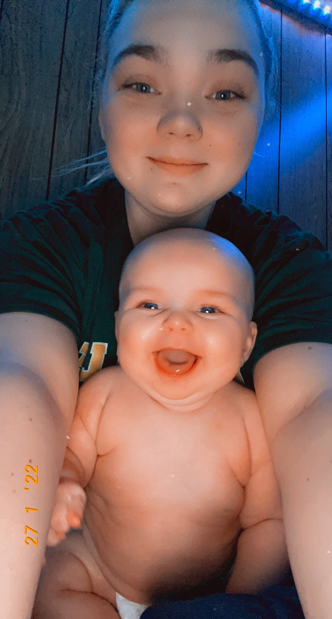 Colten is registered to the contest to win money with this photo: arm, cheek, chin, eye, eyebrow, face, forehead, hair, hairstyle, hand, head, headwear, joint, lip, mouth, muscle, nose, person, shoulder, skin