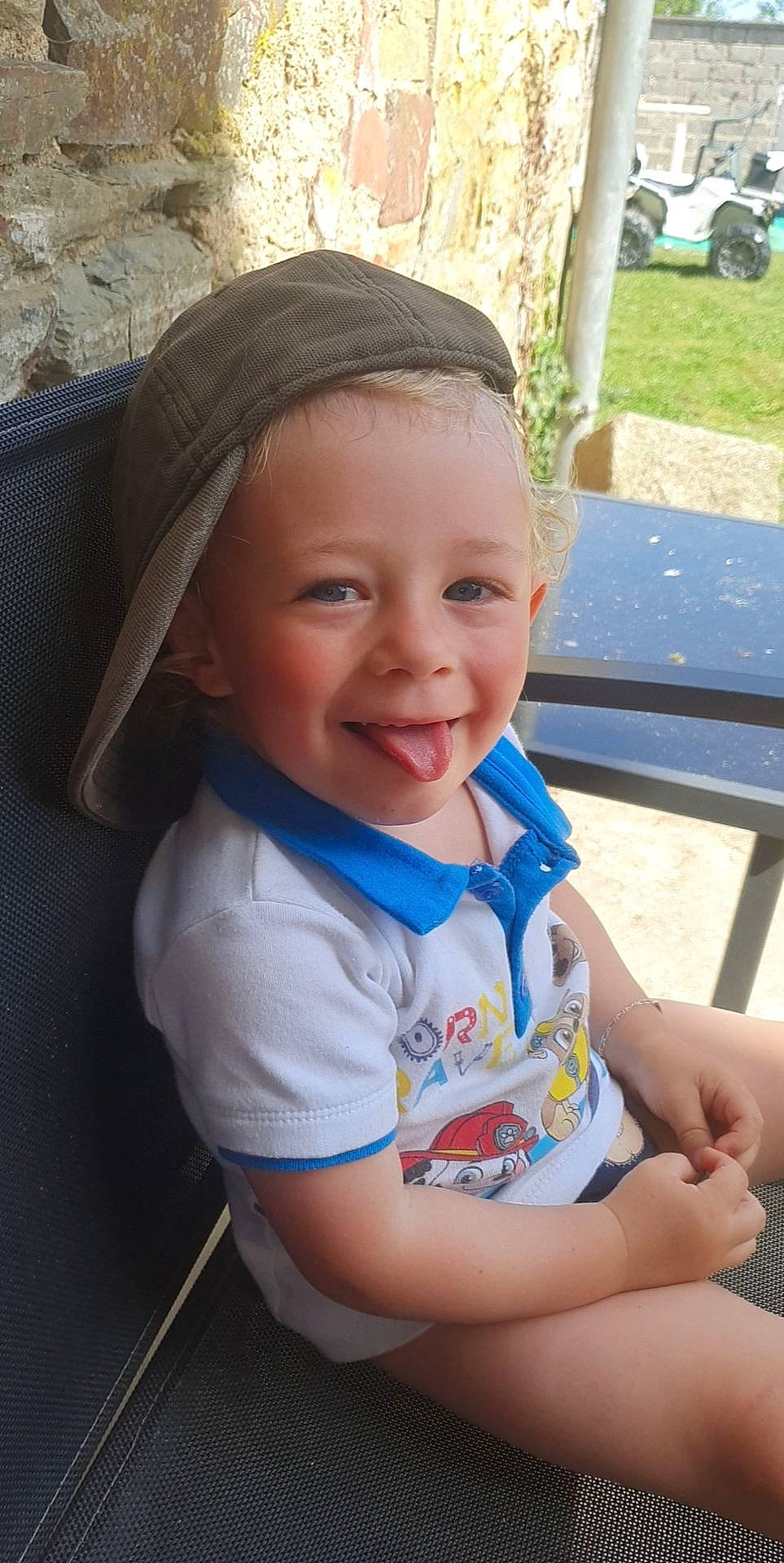 Nao a rejoint le concours — aidez-le/la à gagner de superbes lots ! azure, baby, baby_toddler_clothing, cap, chin, cool, eye, face, finger, grass, happy, iris, joy, lip, mouth, nose, person, skin, smile, toddler