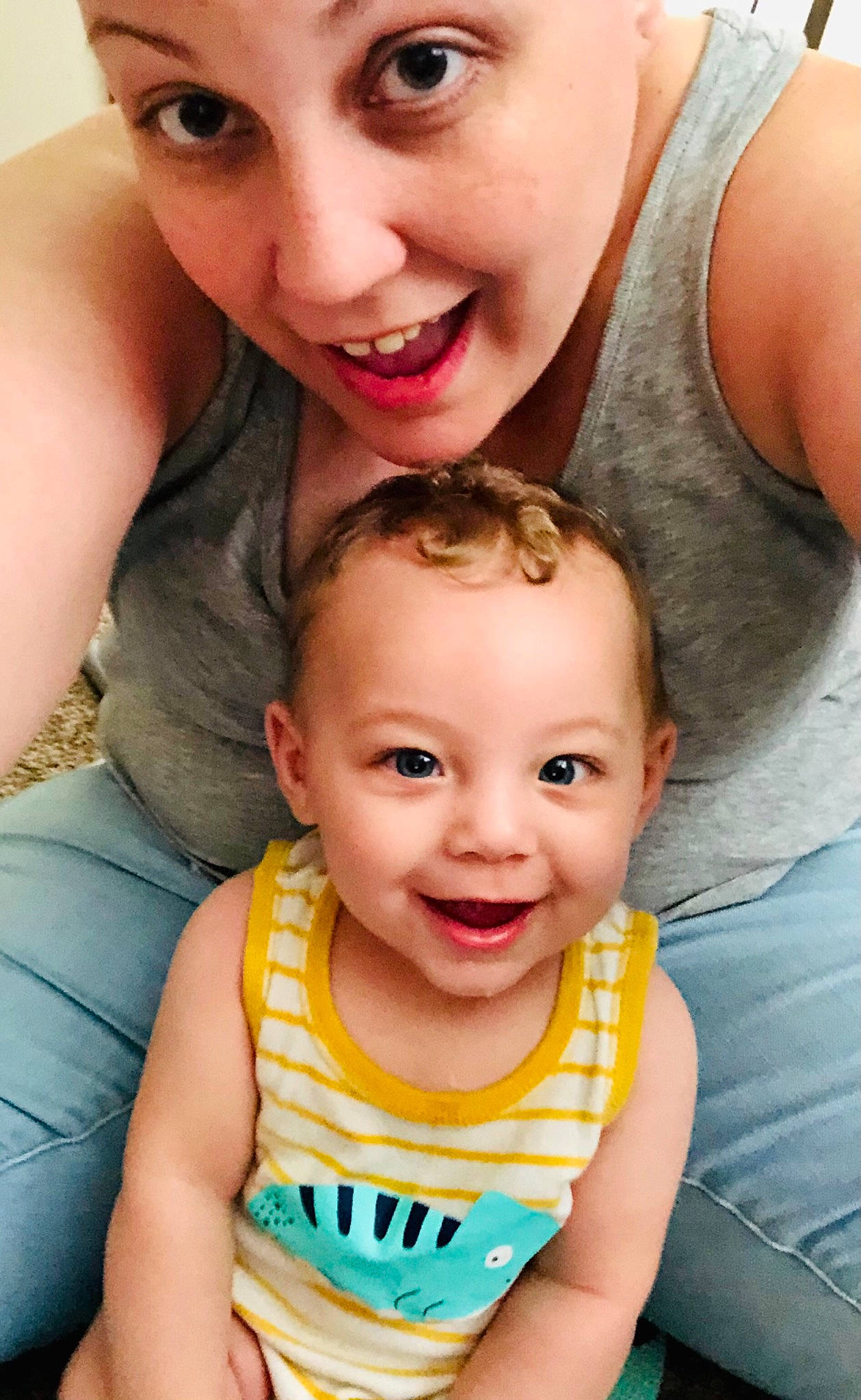 Magnus is registered to the contest to win money with this photo: blue, cheek, chin, eye, eyebrow, face, facial_expression, hairstyle, happy, head, human, joy, lip, mouth, muscle, nose, organ, person, photograph, skin