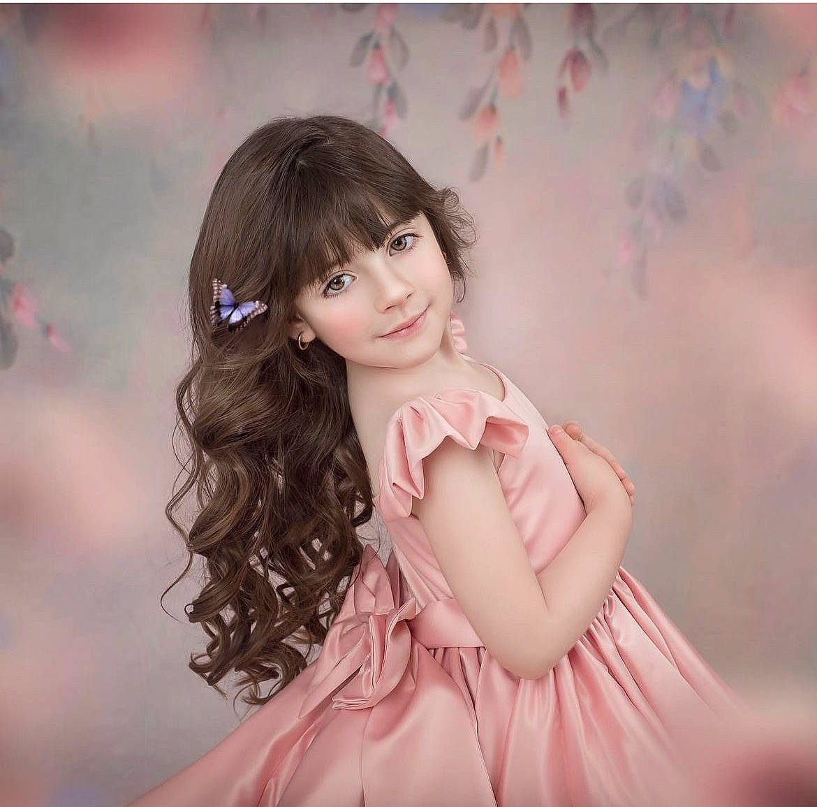 Hannah is registered to the contest to win money with this photo: bangs, beauty, black_hair, eye, eyelash, face, flash_photography, gesture, hair, happy, head, joy, layered_hair, lip, long_hair, magenta, makeover, people_in_nature, person, pink