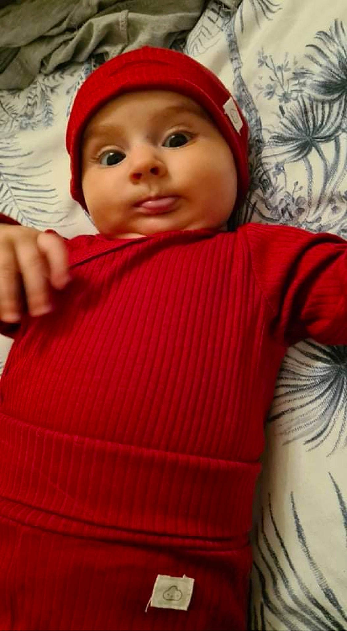 Aylin is registered to the contest to win money with this photo: cap, cheek, chin, comfort, eye, eyebrow, face, facial_expression, forehead, happy, head, headgear, headwear, lip, mouth, nose, organ, outerwear, person, pink