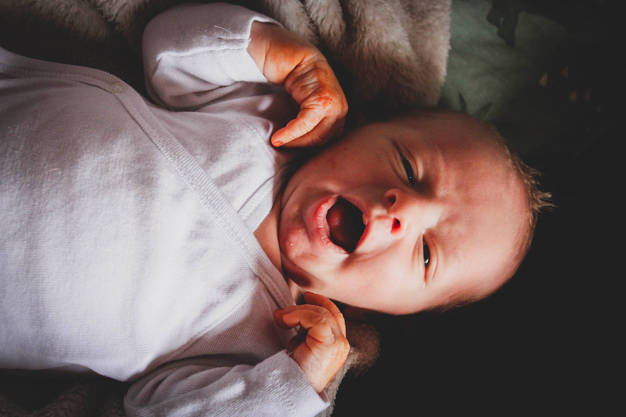Ishâq participe au concours pour gagner de l'argent avec cette photo : baby, cheek, chin, comfort, ear, eyebrow, eyelash, finger, flash_photography, gesture, hand, happy, human_body, iris, lip, mouth, nose, person, skin, sleeve