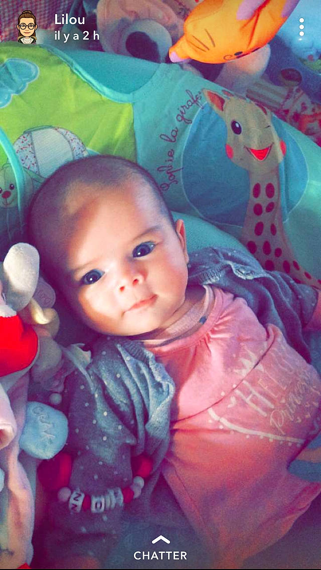 Zoe participe au concours pour gagner de l'argent avec cette photo : baby, cheek, child, eye, face, fun, happy, iris, joy, lip, nose, person, pink, play, skin, smile, toddler