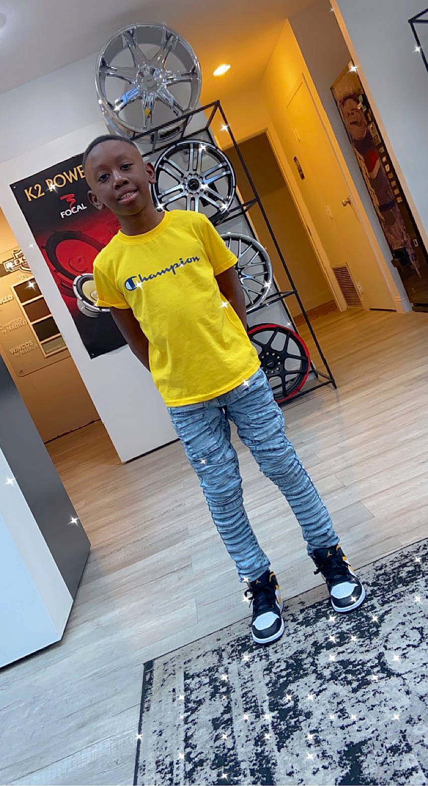 Kameron joined the competition — help win amazing prizes! denim, door, electric_blue, eyewear, fashion_design, flooring, fun, human_leg, jeans, joy, knee, leisure, person, room, sandal, sleeve, sneakers, sportswear, t_shirt, thigh