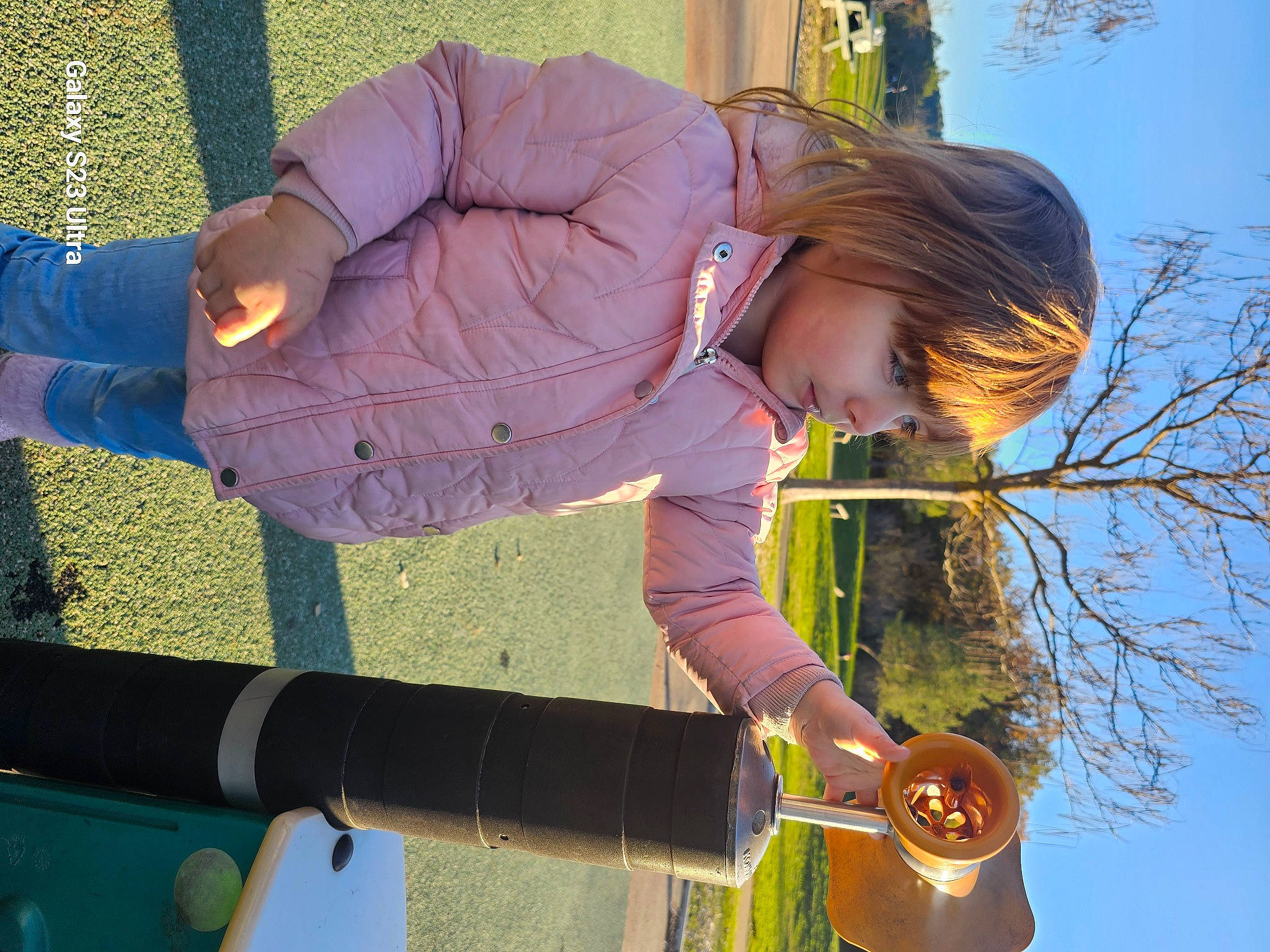 Lyana participe au concours pour gagner de l'argent avec cette photo : child, city, electric_blue, fun, grass, happy, leisure, outdoor_play_equipment, people_in_nature, person, play, playground, recreation, sky, soil, toddler, tree, yellow
