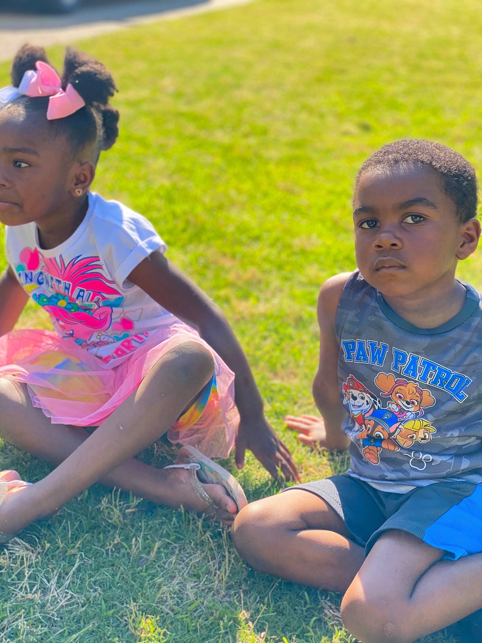 Raegan is registered to the contest to win money with this photo: eye, face, fun, grass, green, hair, happy, head, leg, leisure, morning, people_in_nature, person, plant, shorts, skin, summer, sunlight, t_shirt, thigh