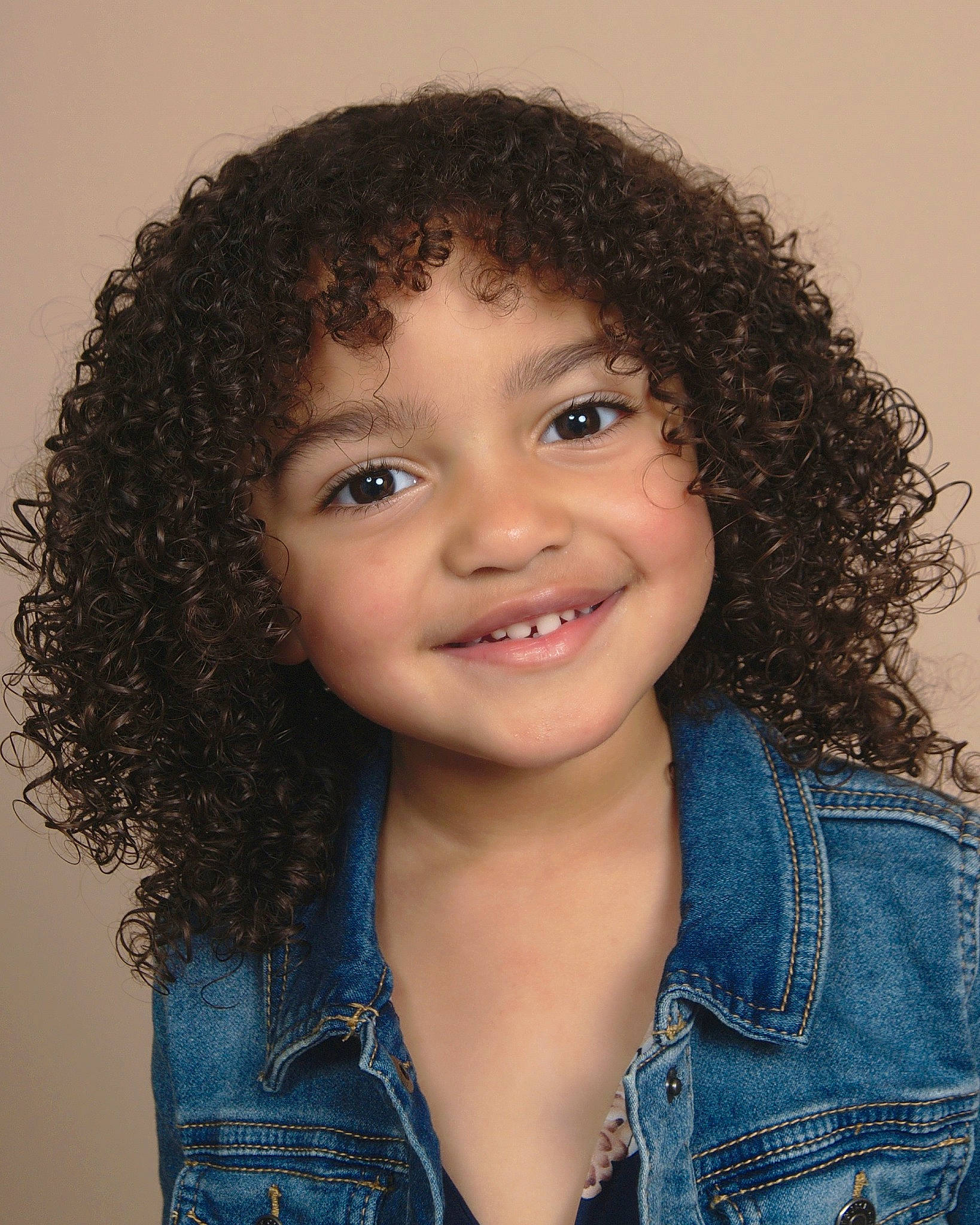 Cadence is registered to the contest to win money with this photo: black_hair, brown, cheek, eye, eyebrow, eyelash, face, flash_photography, forehead, hair, happy, head, iris, jheri_curl, joy, lip, long_hair, nose, person, ringlet