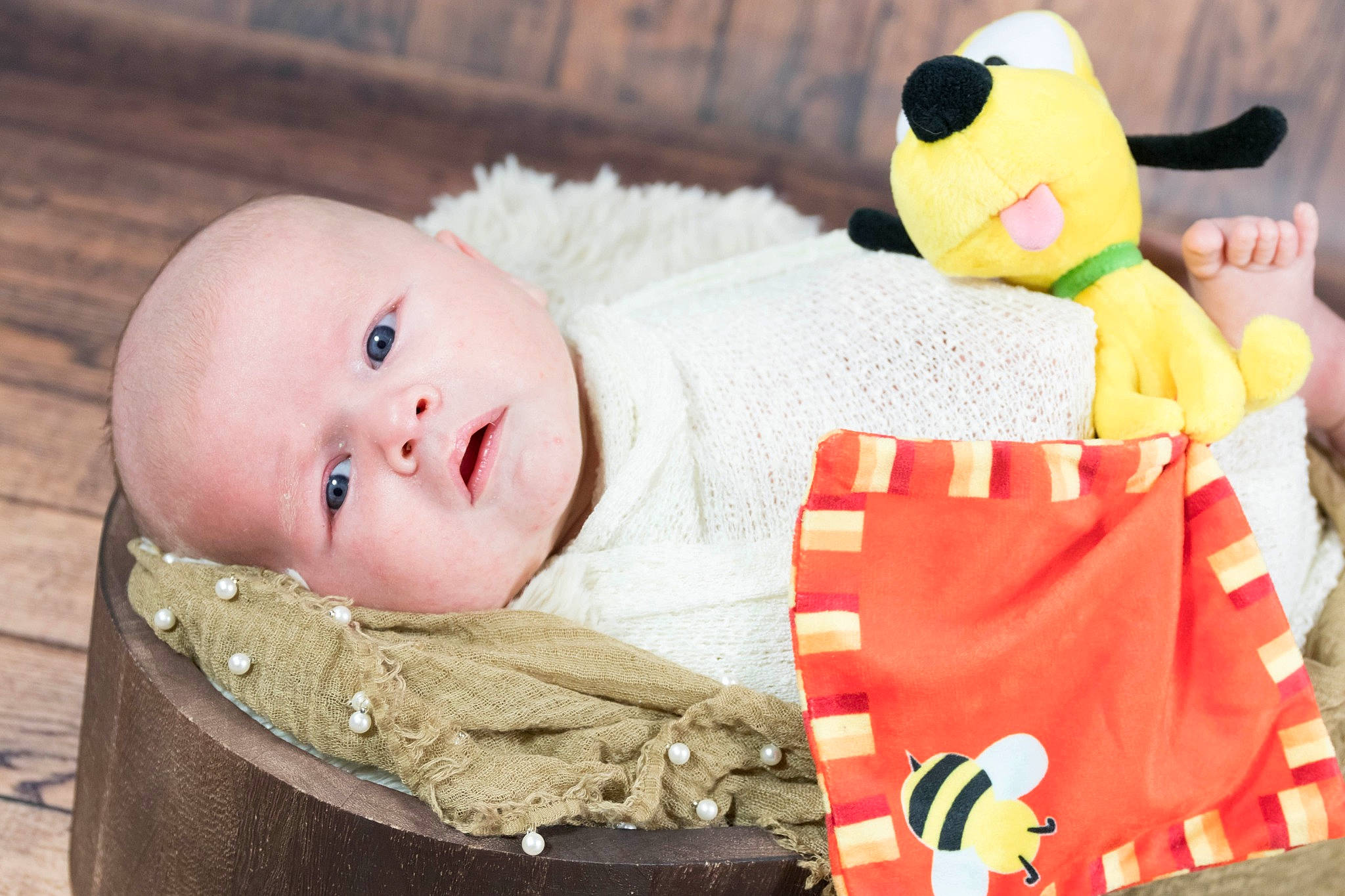 Julian a rejoint le concours — aidez-le/la à gagner de superbes lots ! baby, baby_products, baby_toddler_clothing, child, person, product, skin, toddler