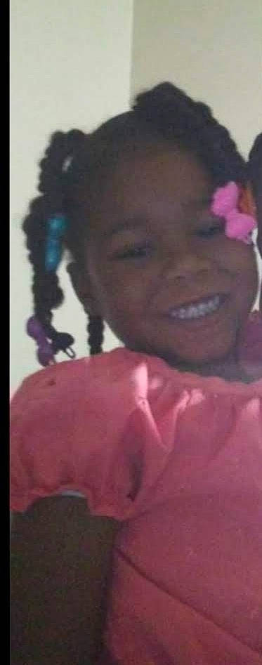 Daphne is registered to the contest to win money with this photo: beauty, cheek, child, chin, cool, eye, eyebrow, face, forehead, hair, hairstyle, head, human, joy, lady, lip, nose, person, pink, selfie